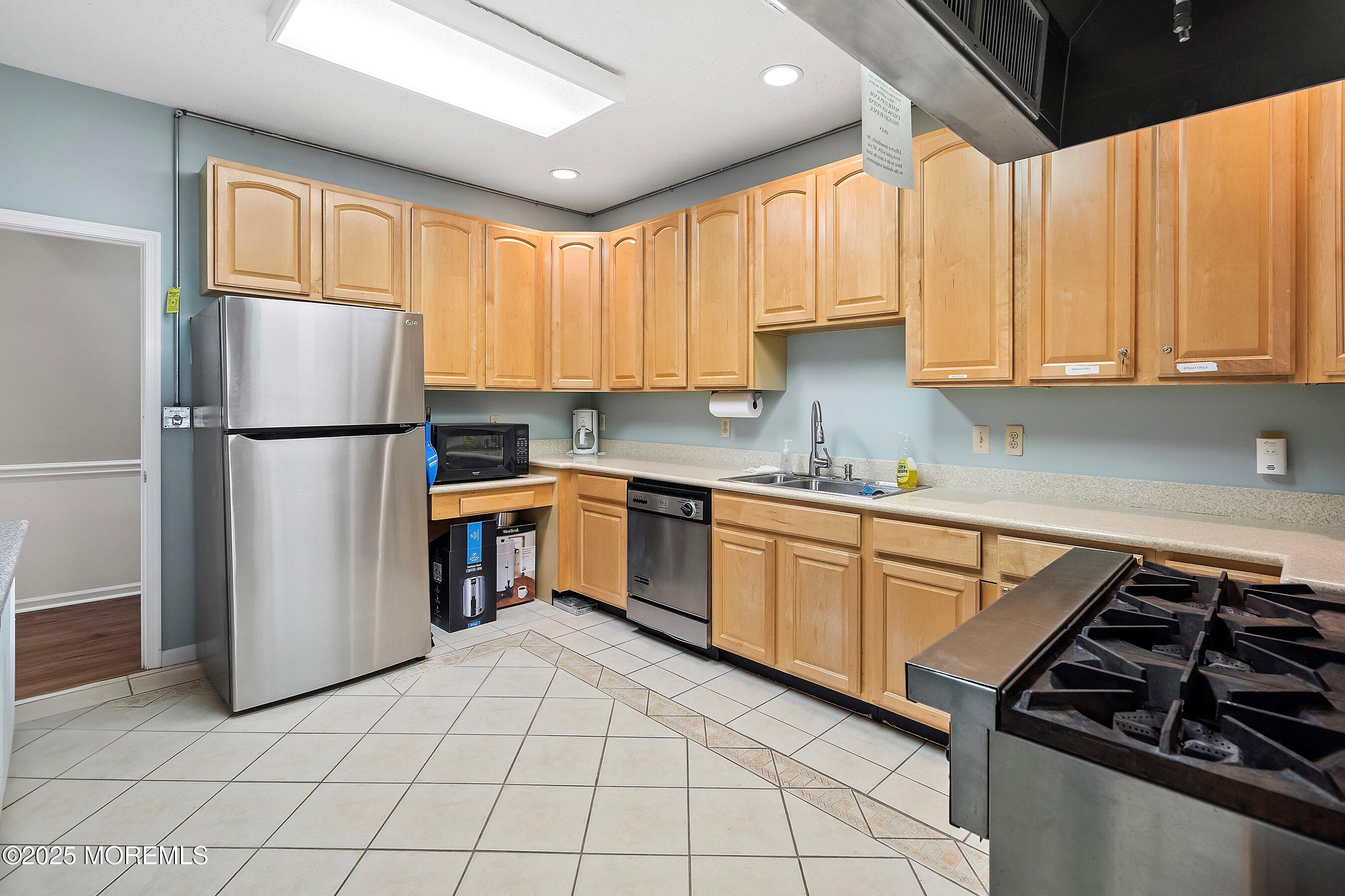 5 Sunflower Lane, Brick, New Jersey image 37