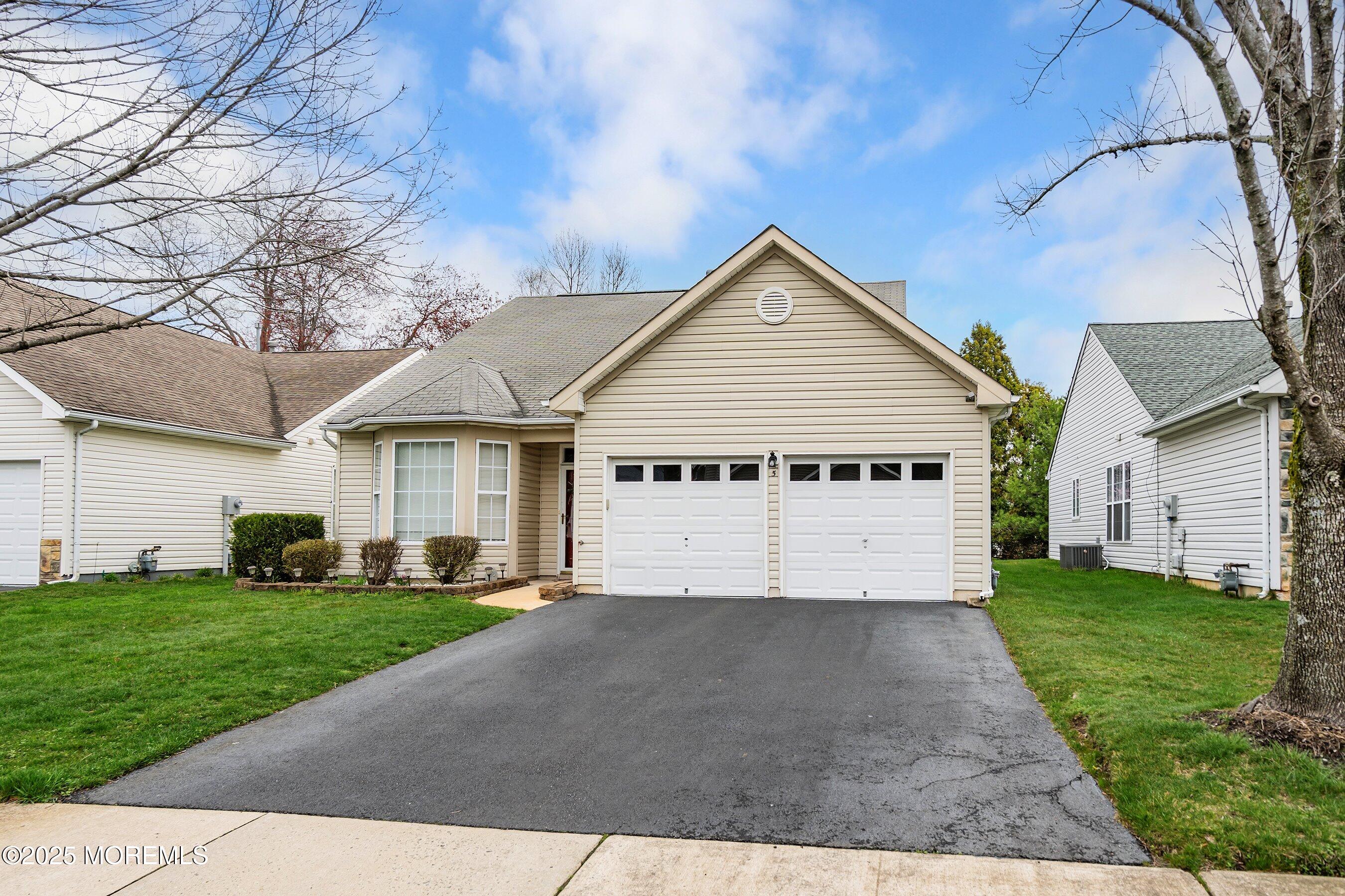 5 Sunflower Lane, Brick, New Jersey image 3