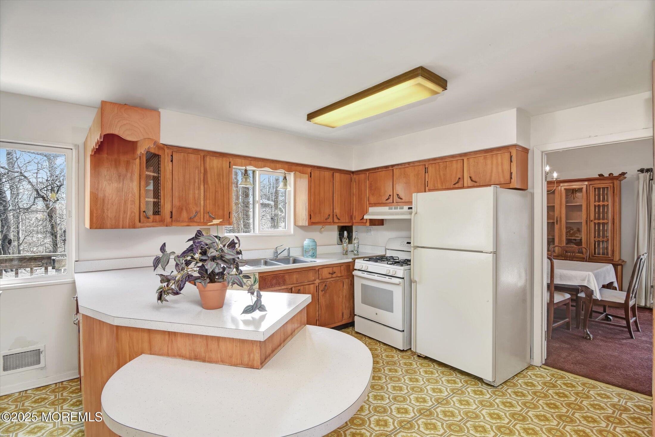 2 Overlook Drive, Holmdel, New Jersey image 17