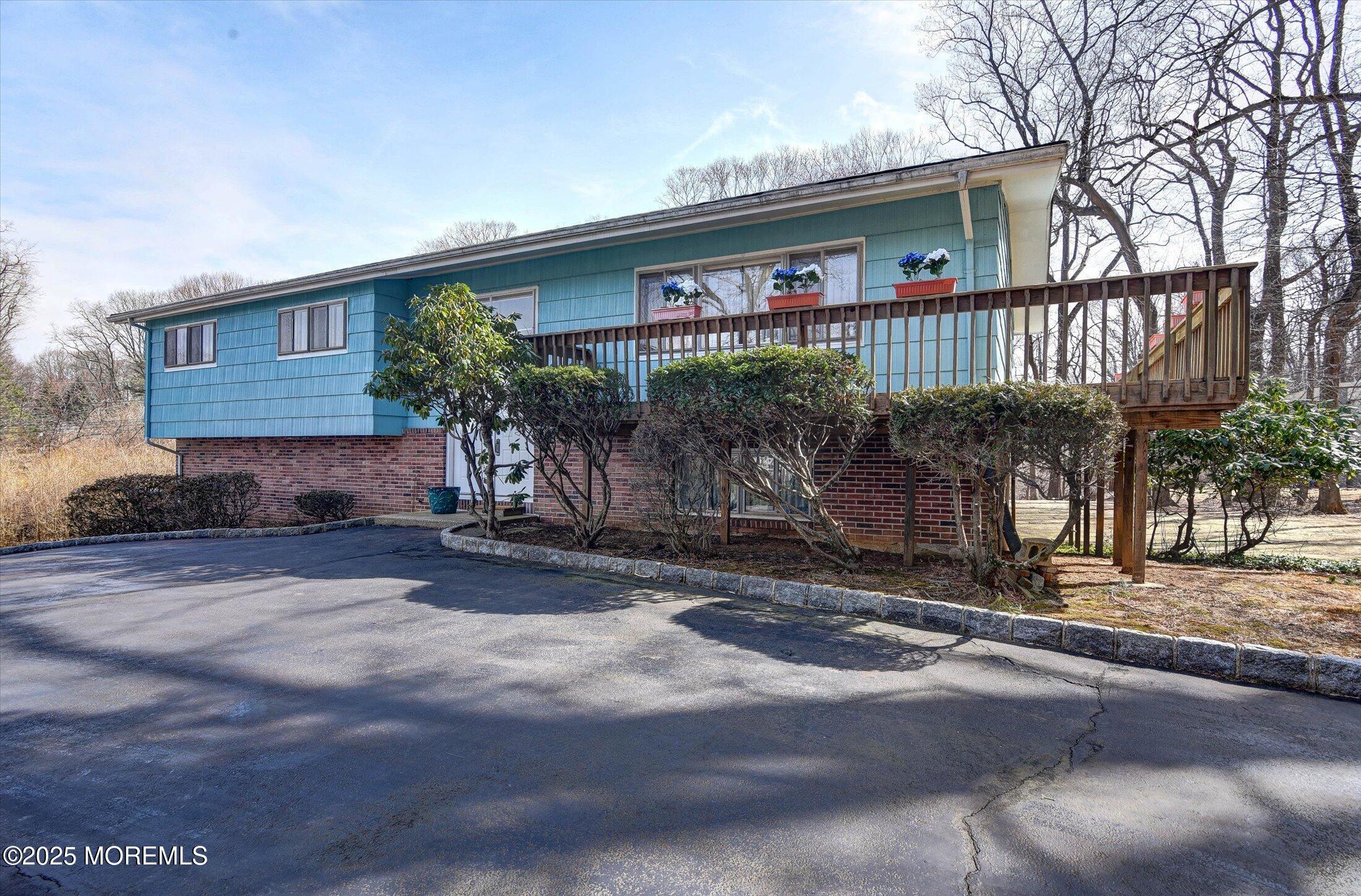 2 Overlook Drive, Holmdel, New Jersey image 1