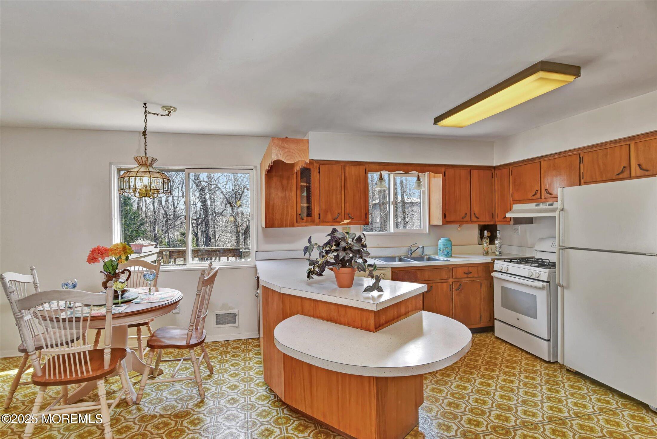 2 Overlook Drive, Holmdel, New Jersey image 21