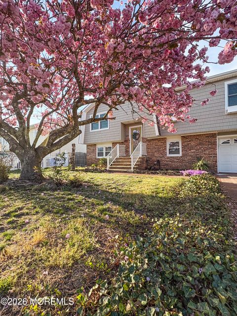 Homes For Rent - 3430 Bergen Avenue<br/> Toms River, NJ 08753