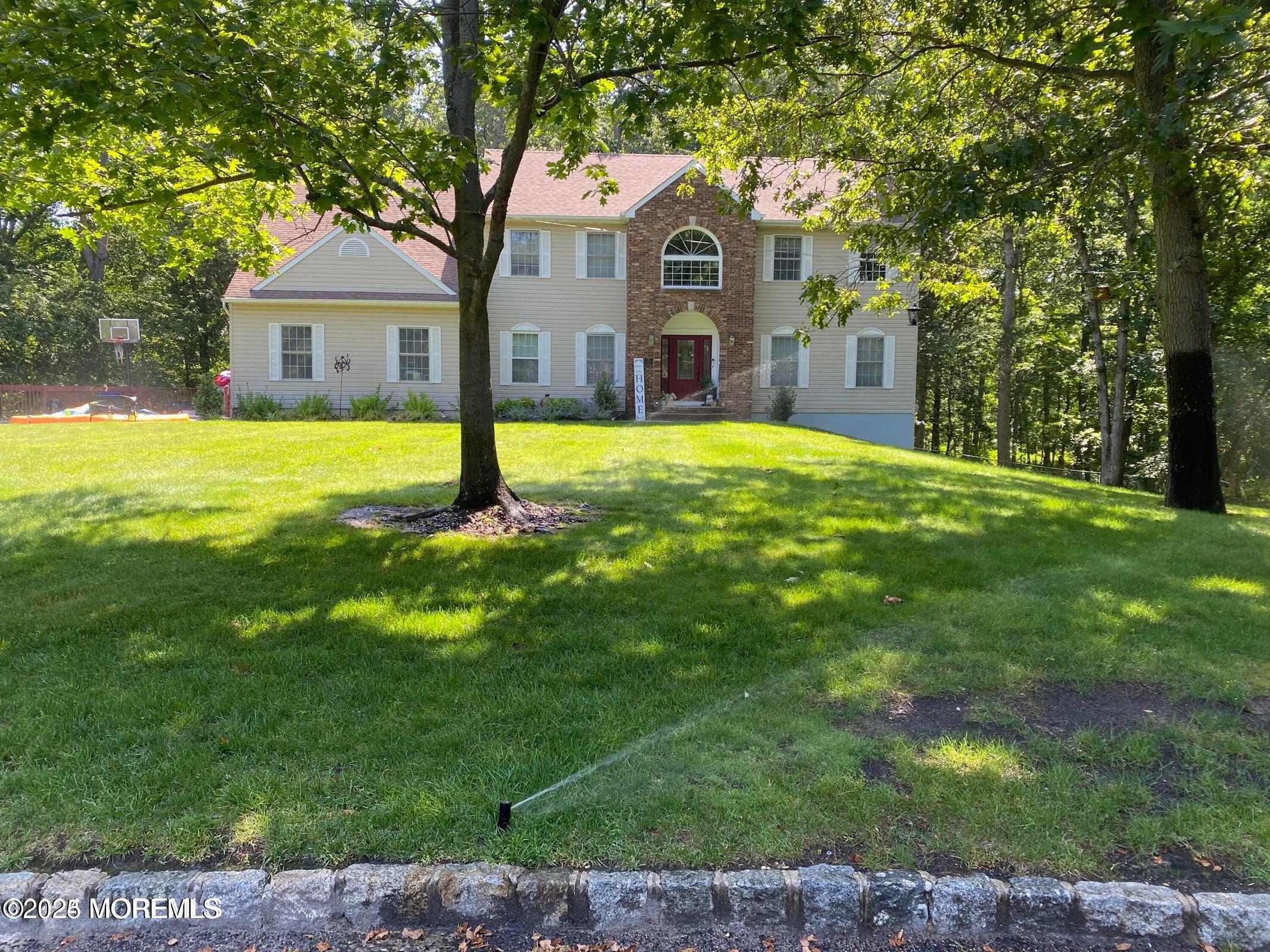 25 Pioneer Court, Freehold, New Jersey image 2