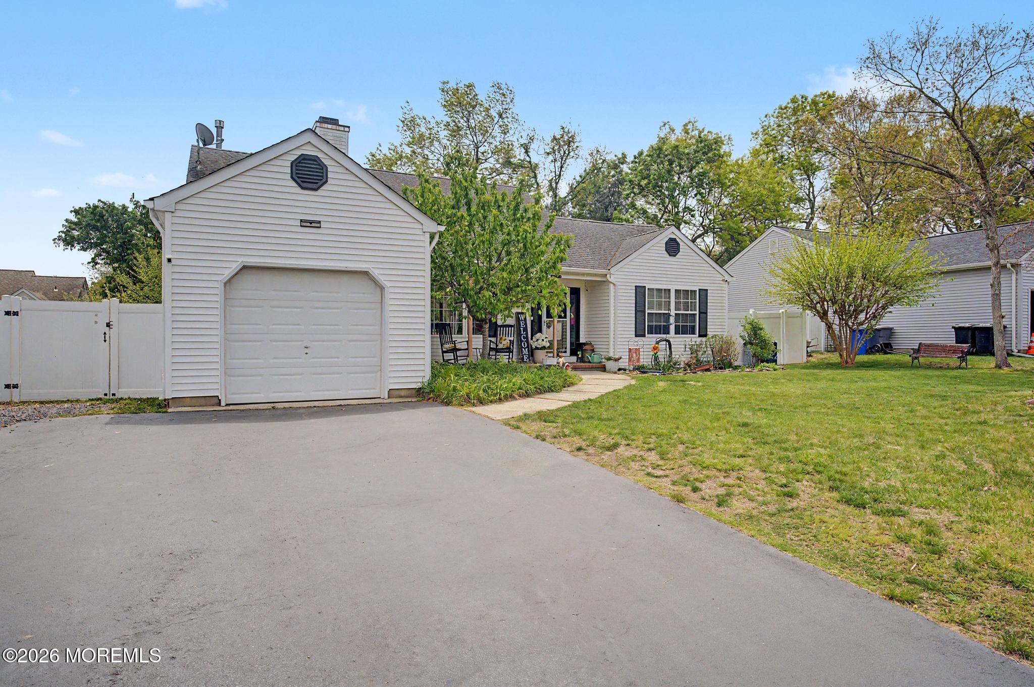 125 Gangway Lane