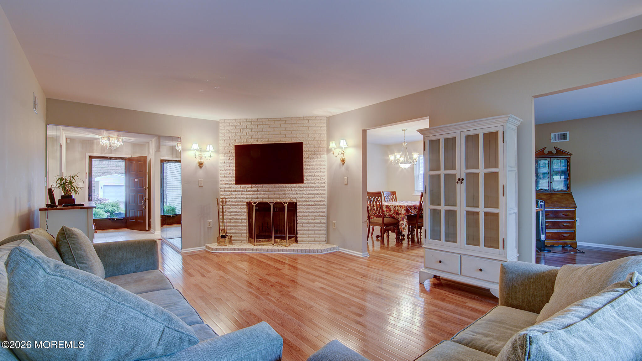 7 Lakeview Drive