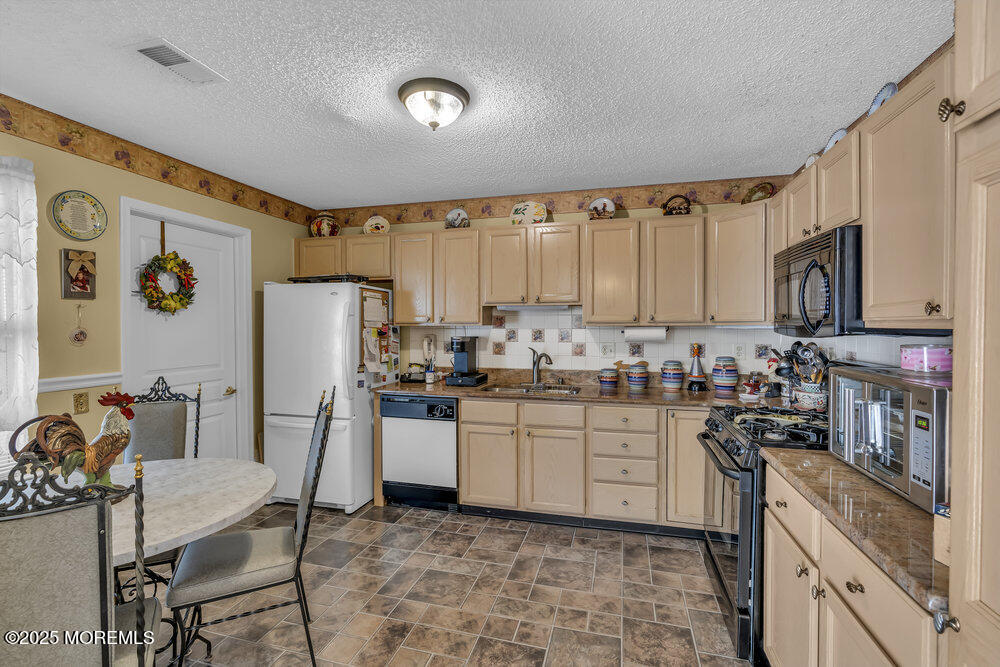 238 Nighthawk Drive #238, Monroe Township, New Jersey image 8