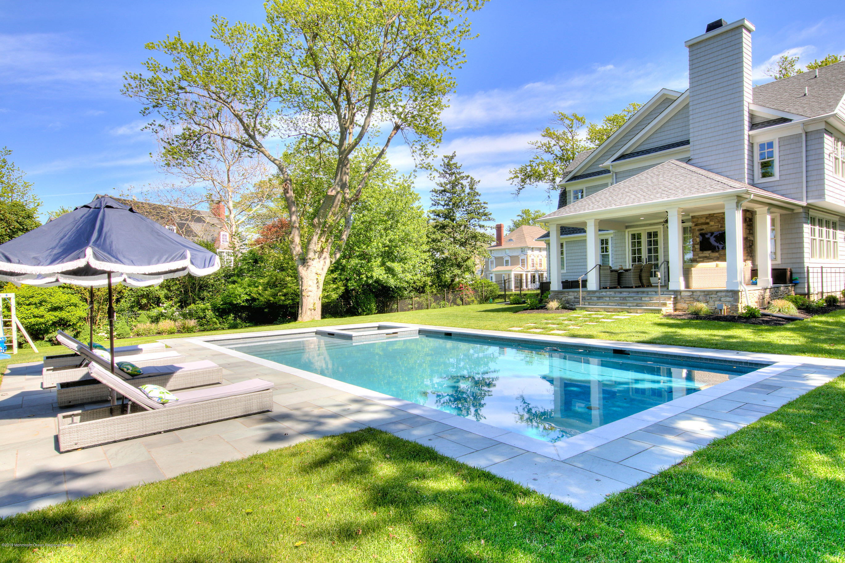1 River Lane