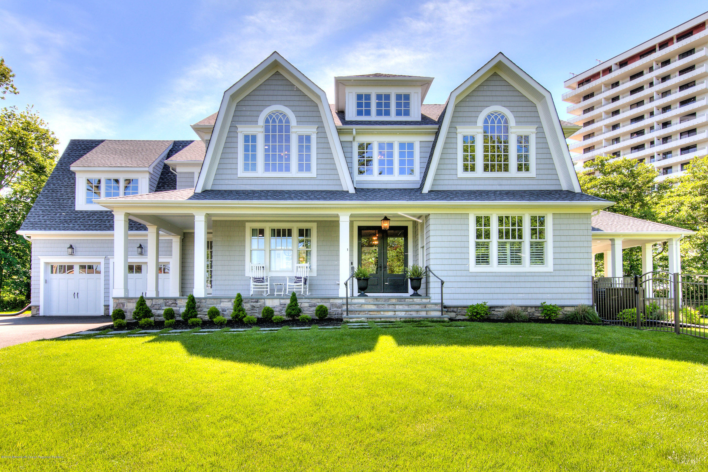 1 River Lane