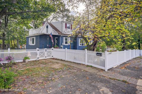 Photo of 1 Hobart Street, Keyport, NJ 07735 (MLS # 22531174)