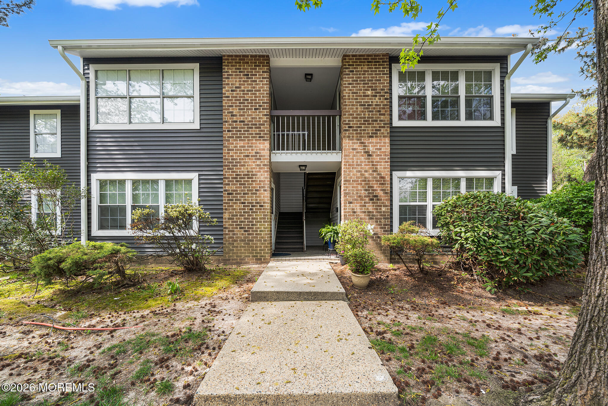 8 Lafayette Ct North Brunswick, NJ-03