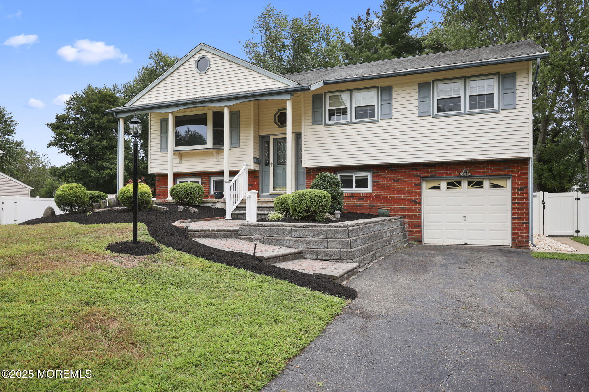 6 Canterbury Road