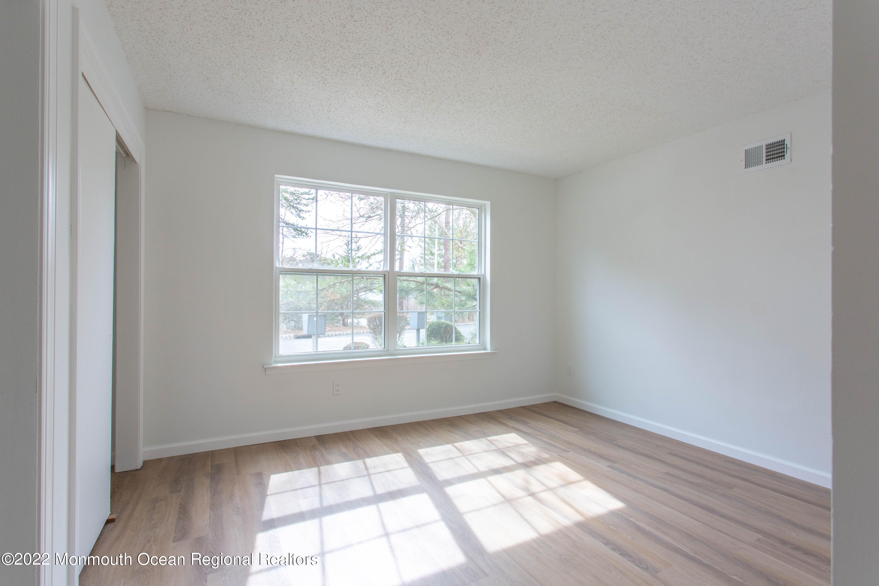 30 Diane Drive, Tinton Falls, New Jersey image 8