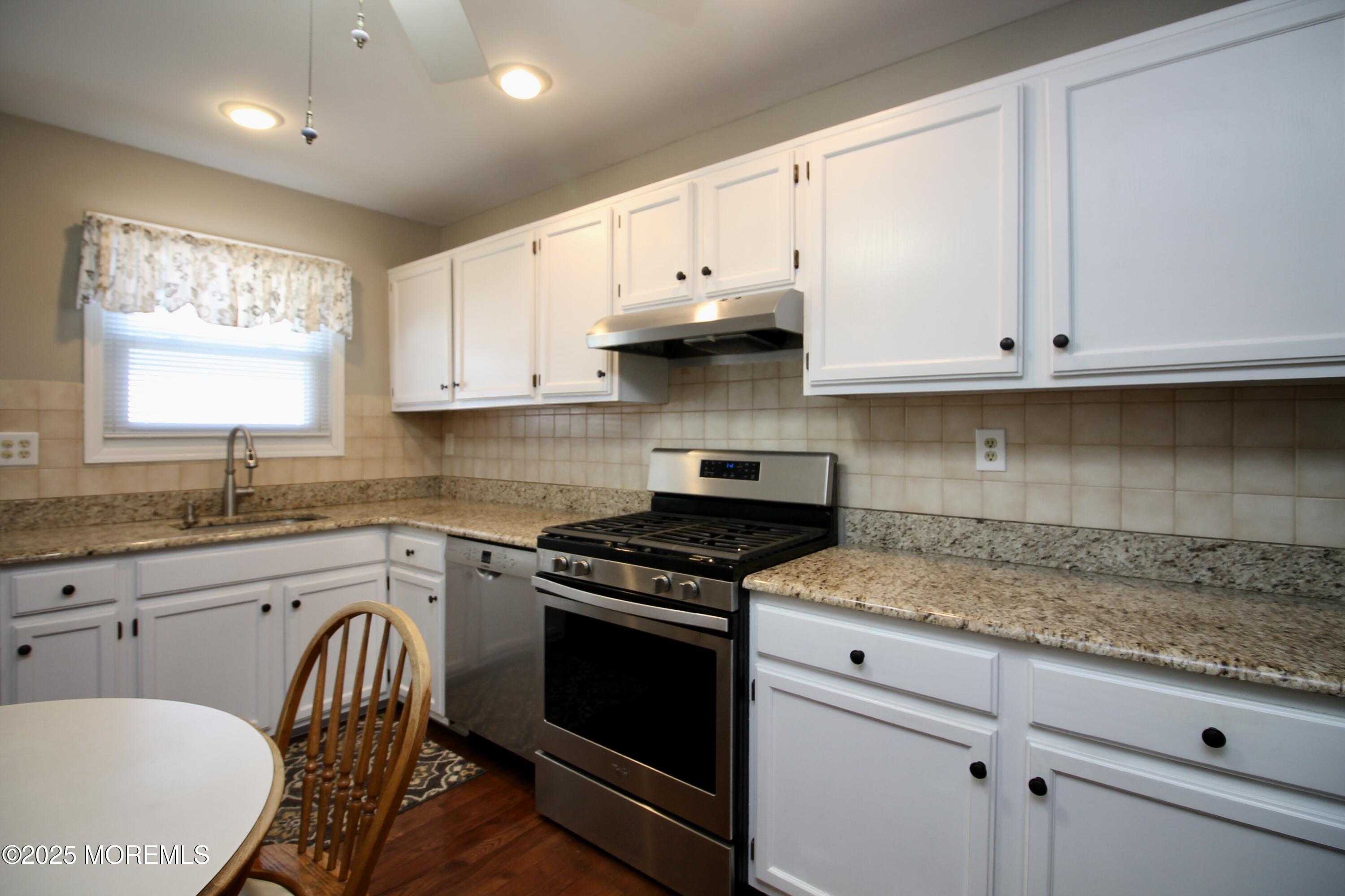 193 Orlando Boulevard, Toms River, New Jersey image 15