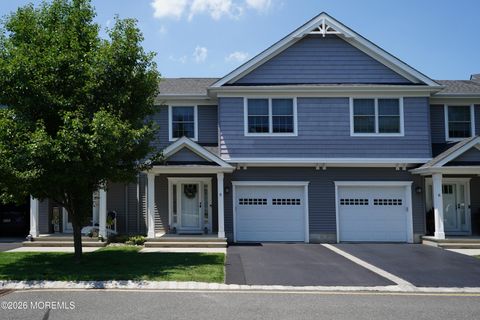 Condo For Sale - 5 Victorian Court<br/> West Long Branch, NJ 07764