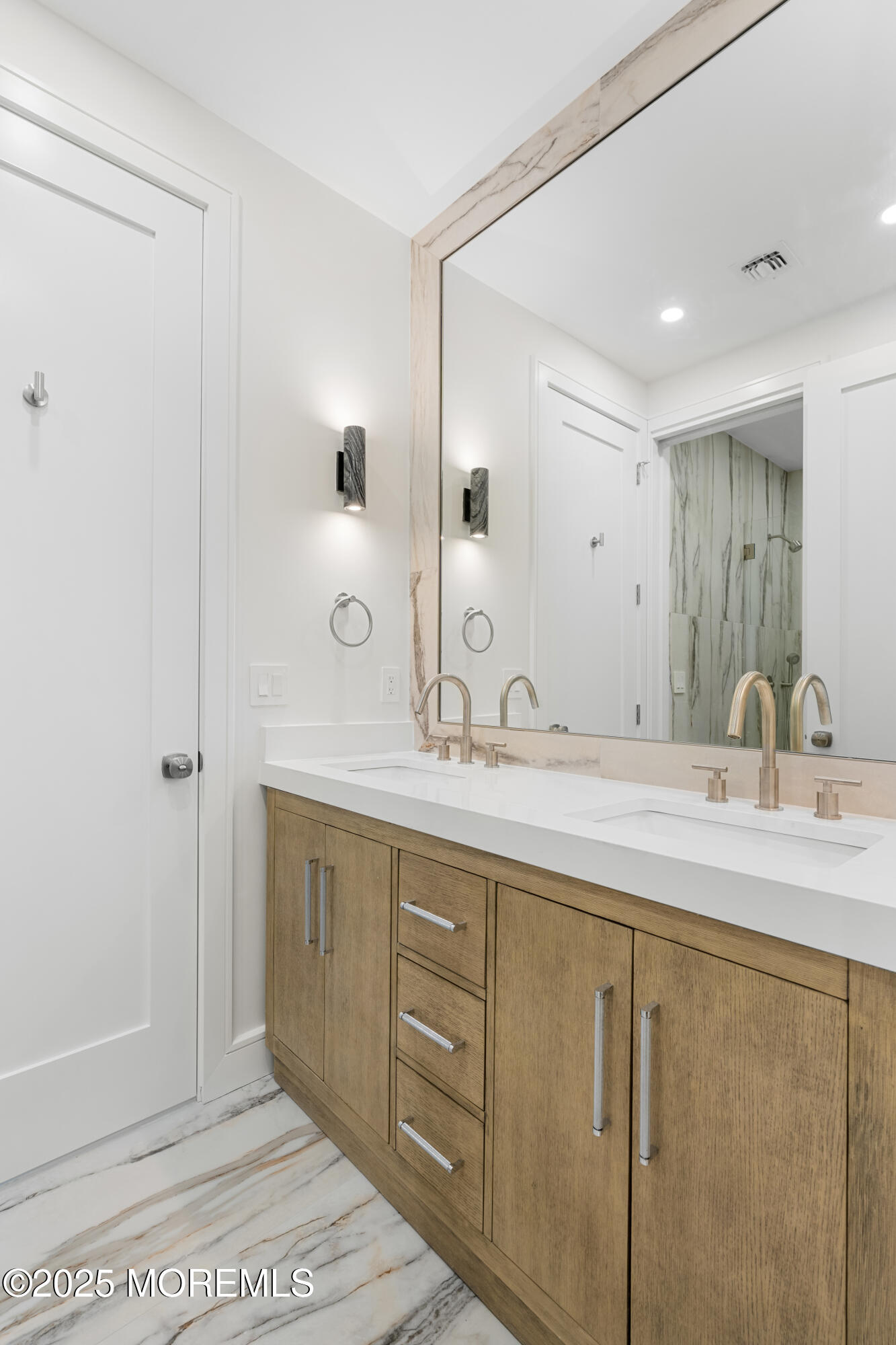 428 Wells Avenue, Oakhurst, New Jersey image 32