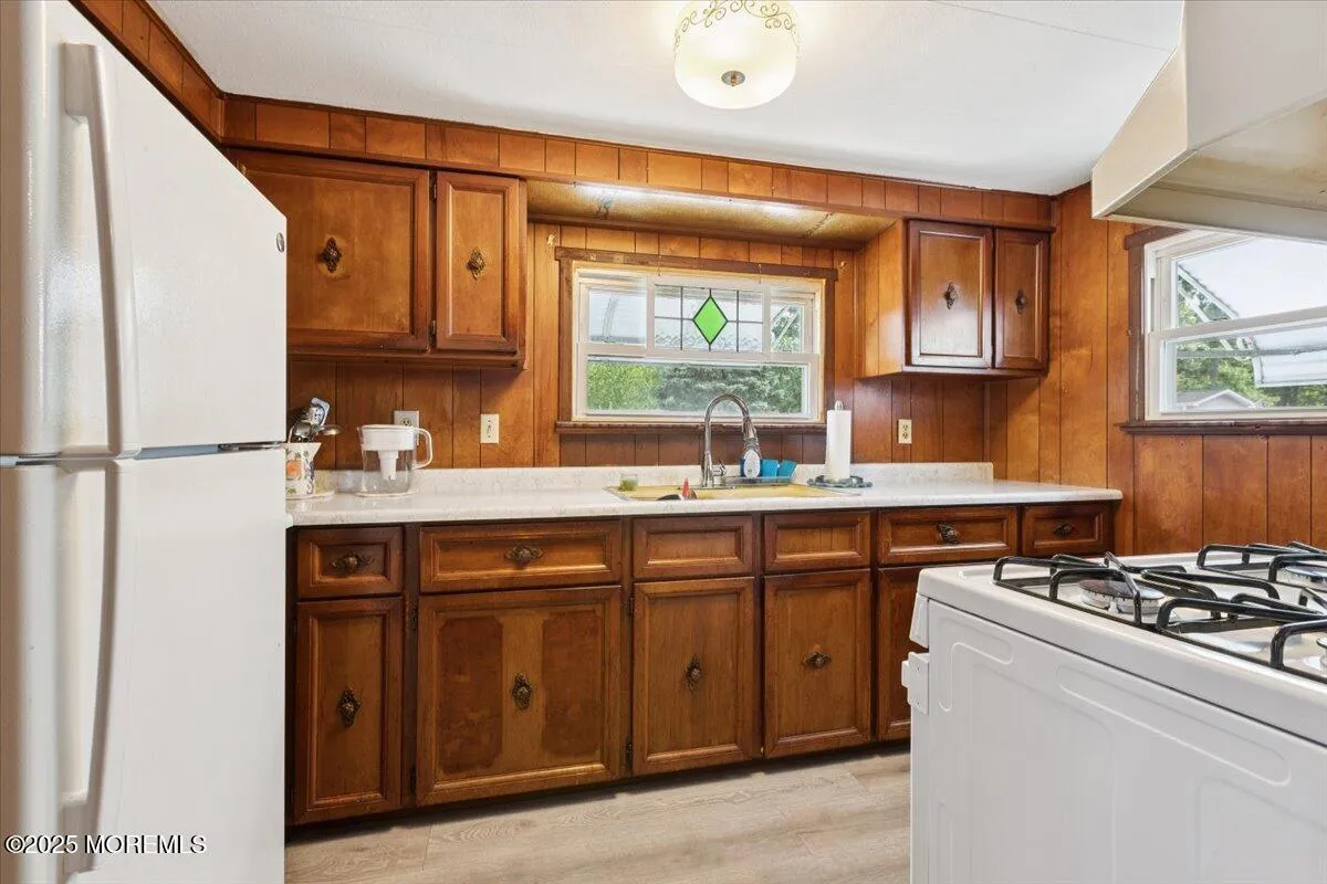 Toms River, New Jersey 08755, United States, 2 Bedrooms Bedrooms, ,1 BathroomBathrooms,Residential,Active,176970