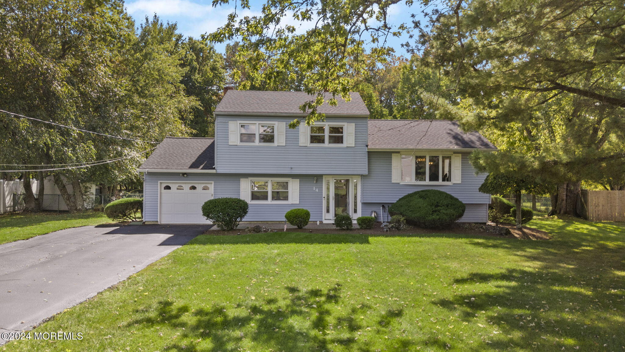 14 Whittier Drive, Manalapan, New Jersey image 1