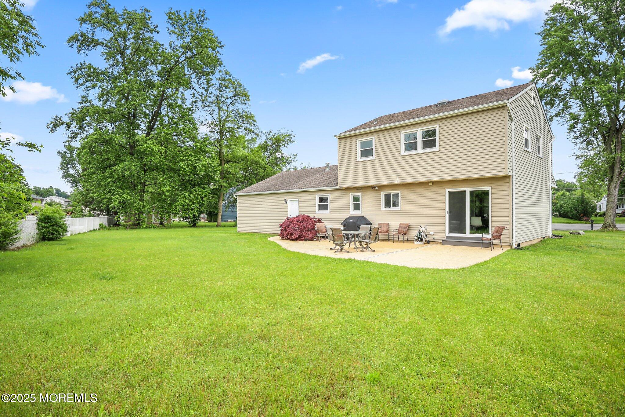 6 Keats Court, Manalapan, New Jersey image 29