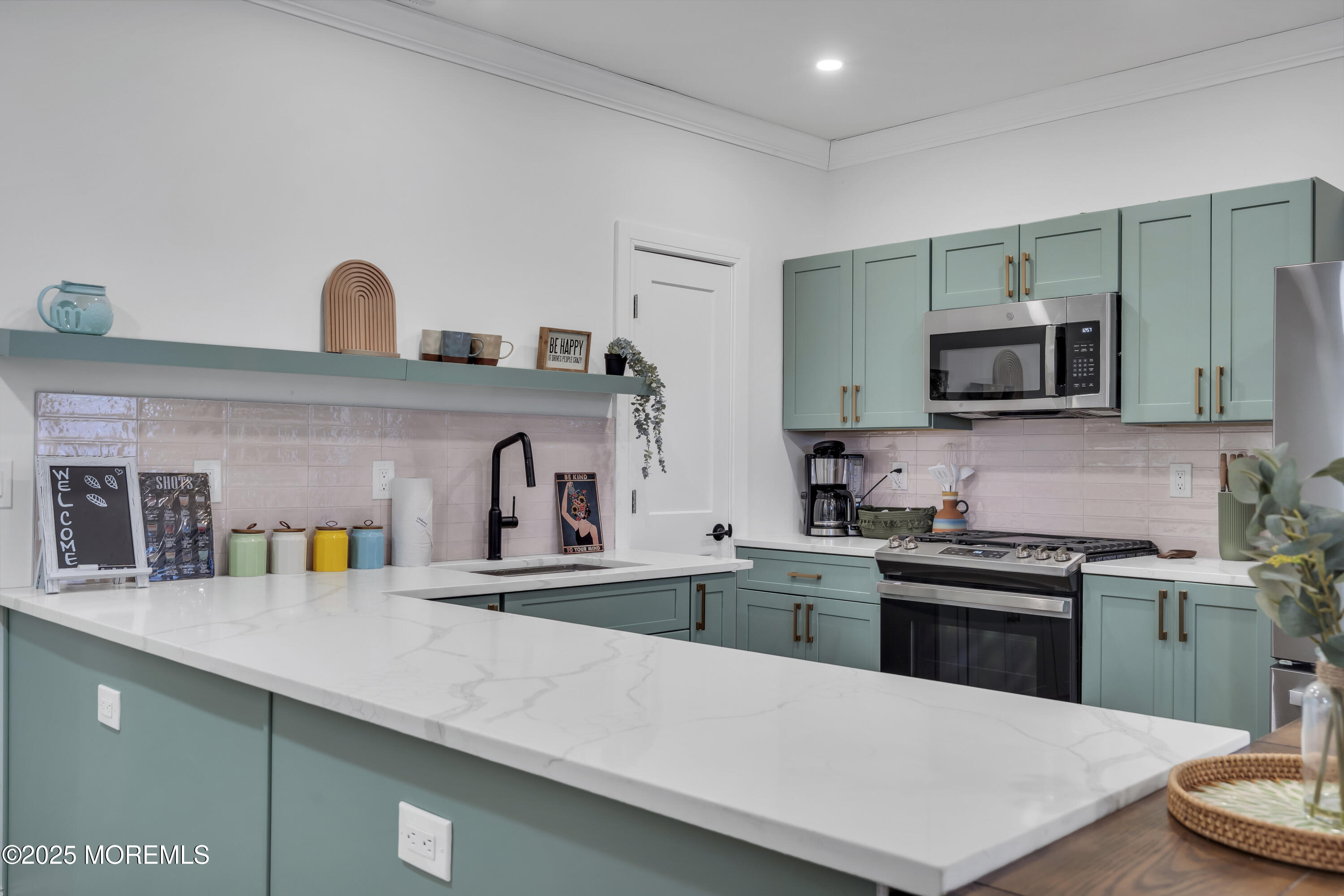 129 Seaside Avenue, Atlantic City, New Jersey image 7