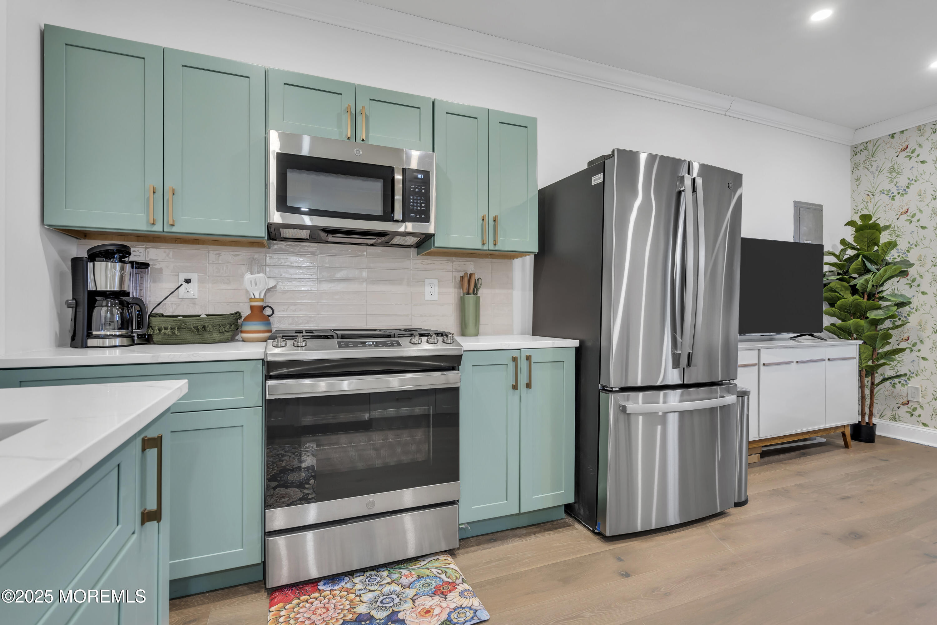 129 Seaside Avenue, Atlantic City, New Jersey image 9