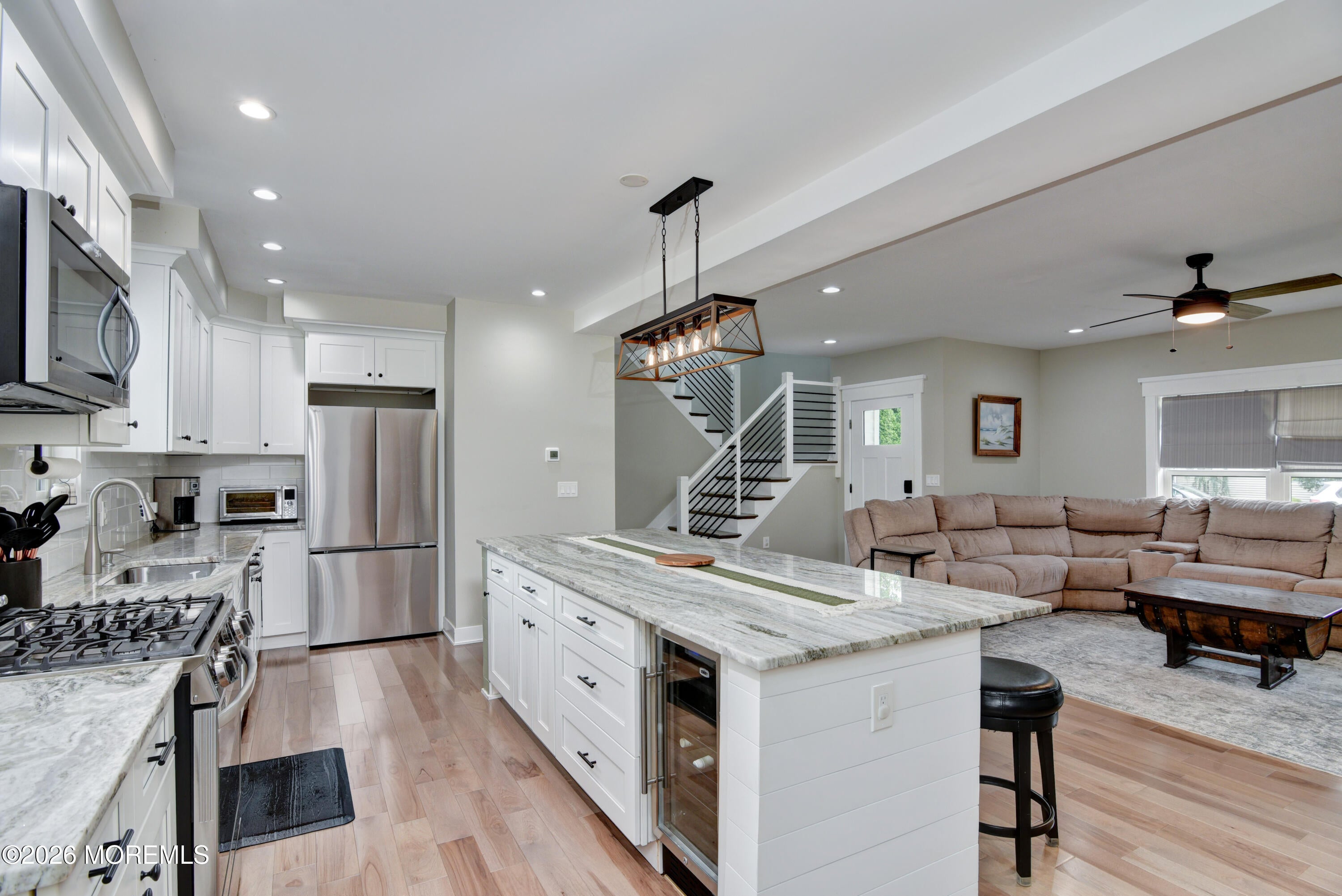 2515 Honeysuckle Lane