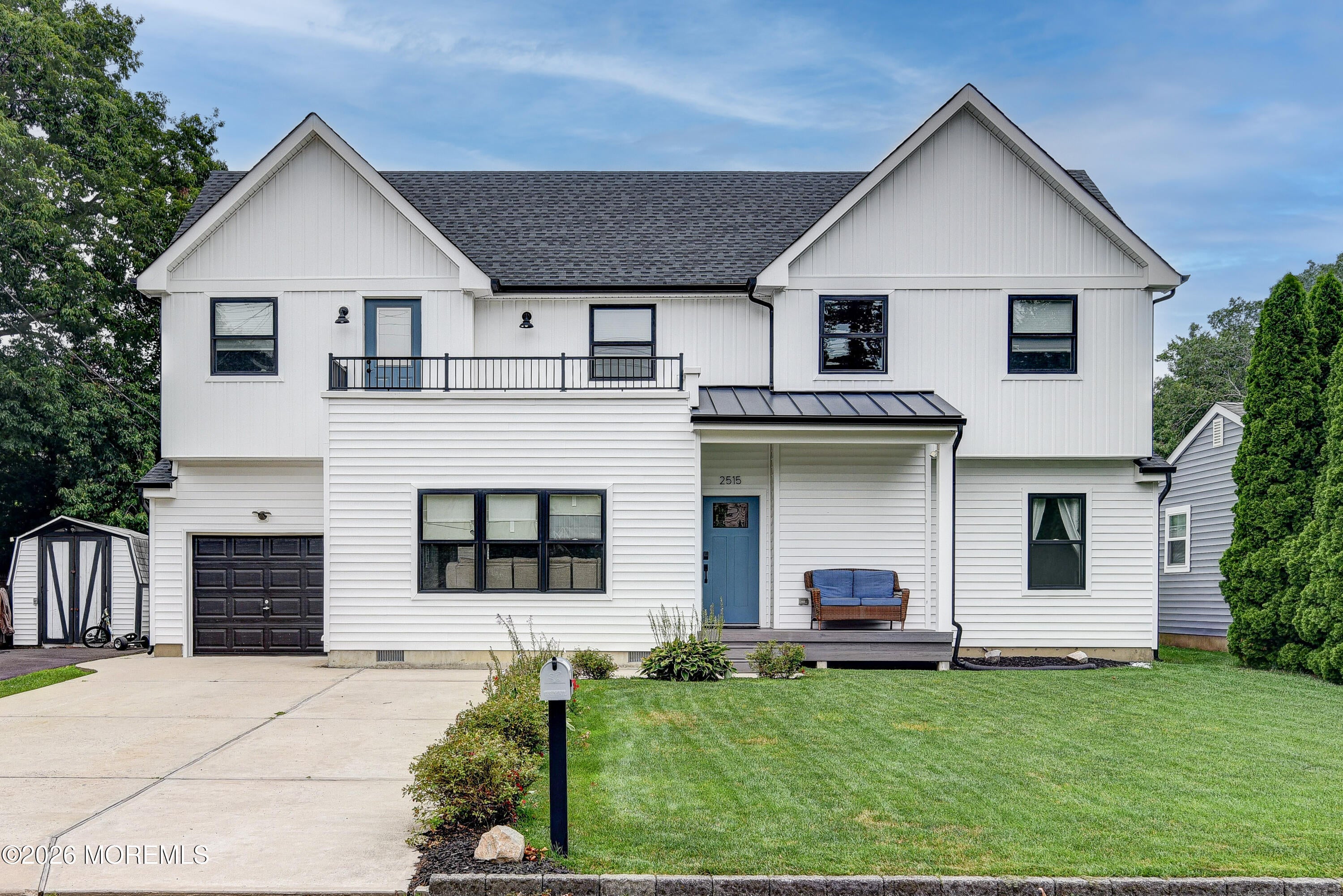 2515 Honeysuckle Lane