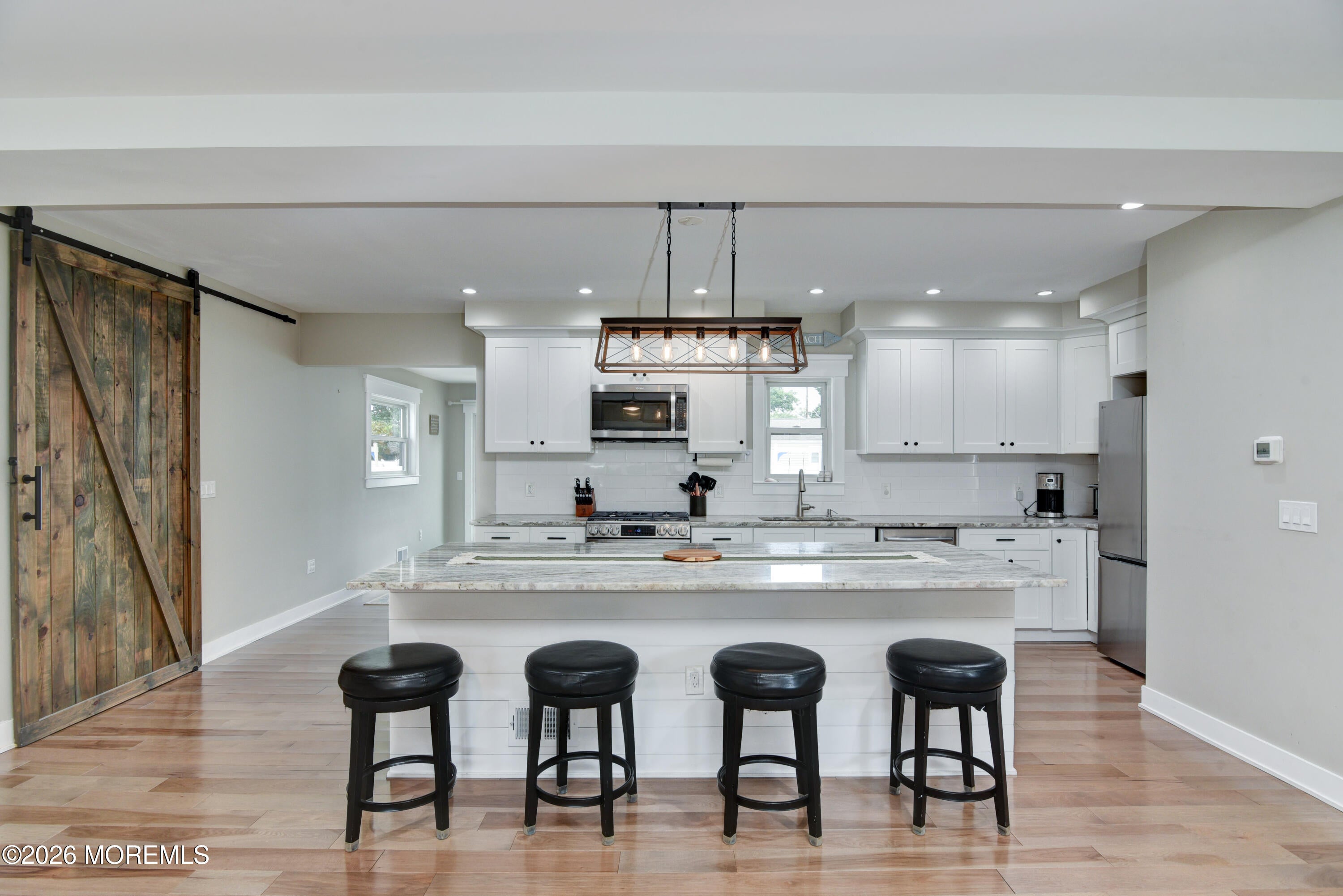 2515 Honeysuckle Lane