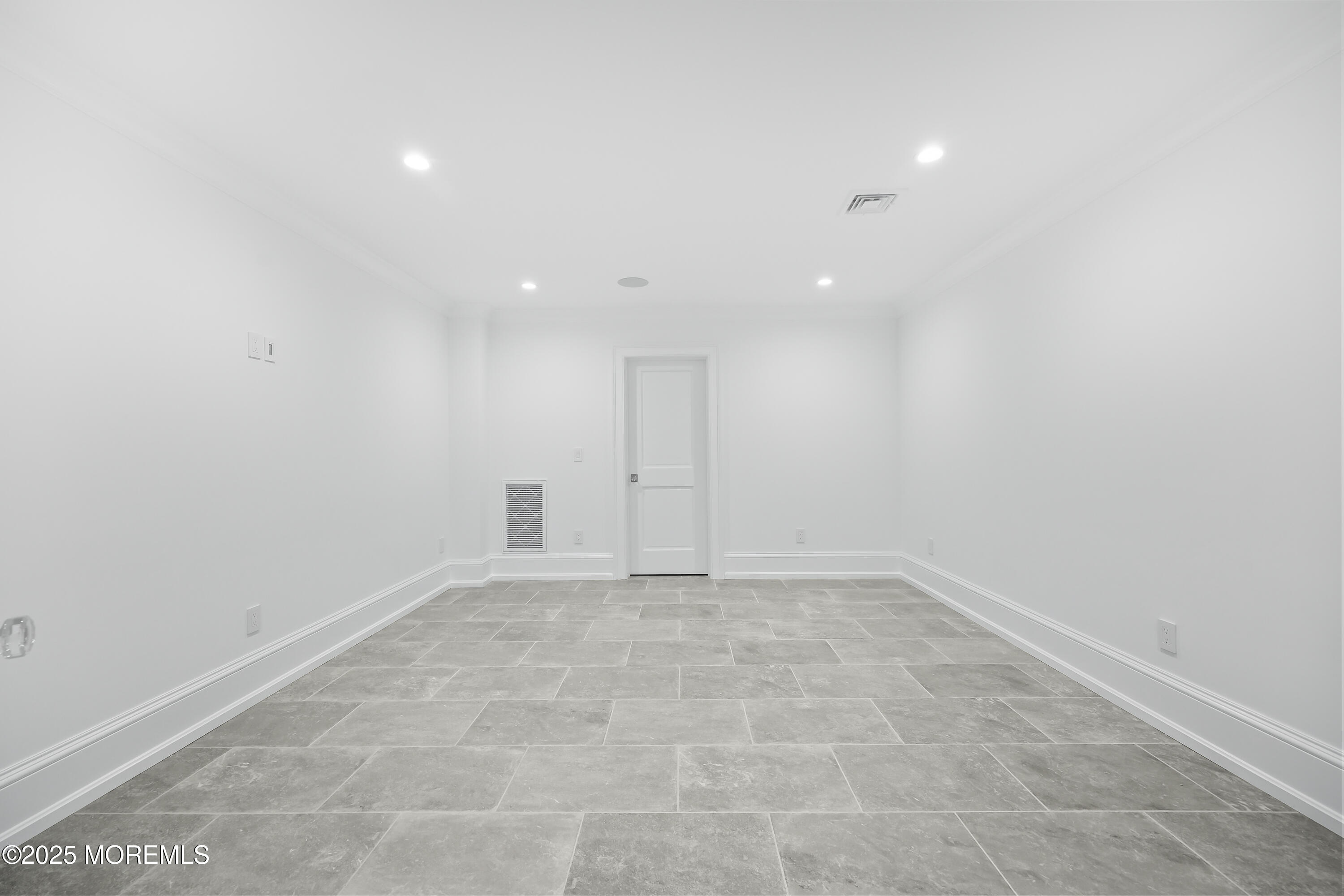 Rumson, New Jersey, 07760, United States, 6 Bedrooms Bedrooms, ,7 BathroomsBathrooms,Residential,Active,2024850