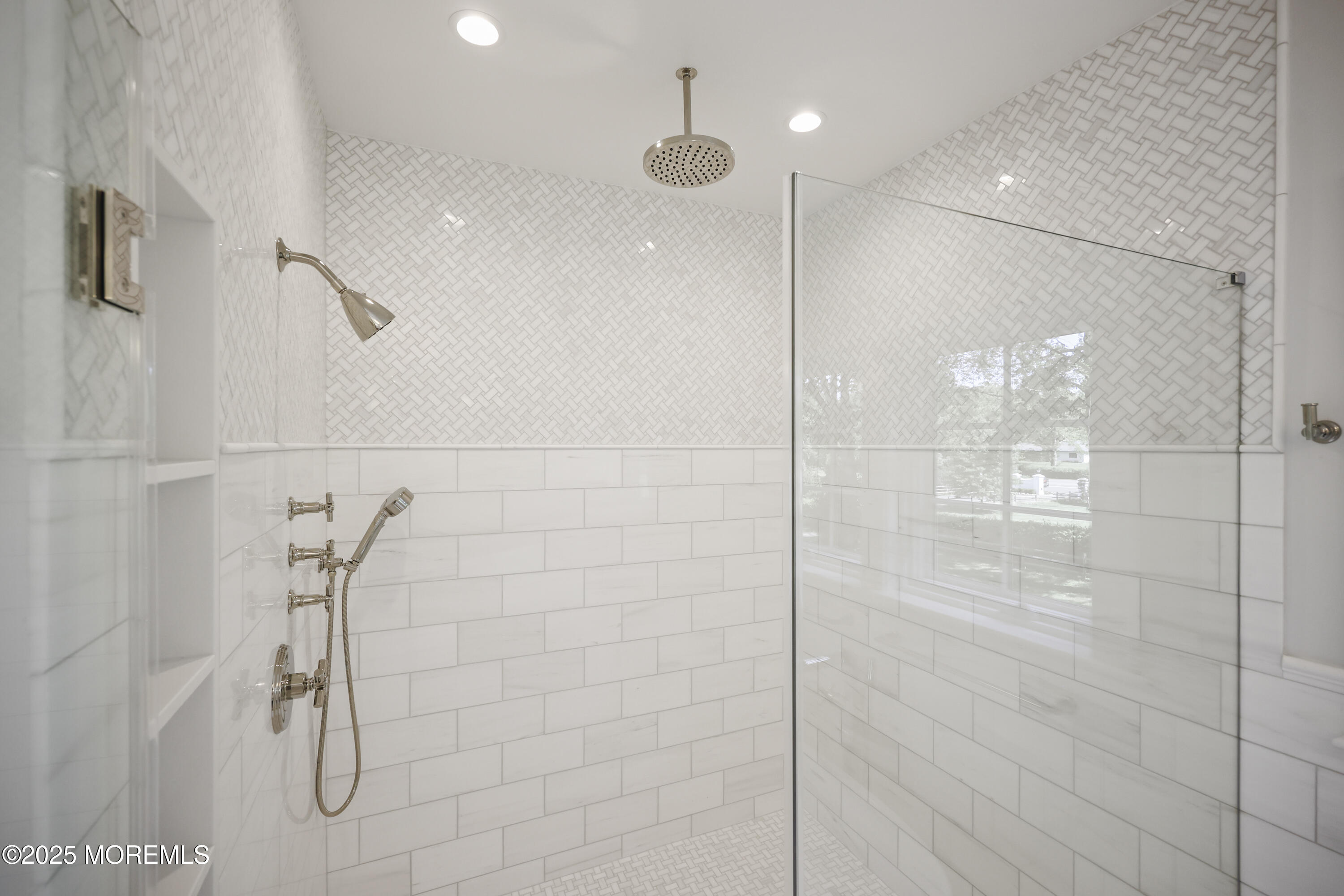 Rumson, New Jersey, 07760, United States, 6 Bedrooms Bedrooms, ,7 BathroomsBathrooms,Residential,Active,2024850