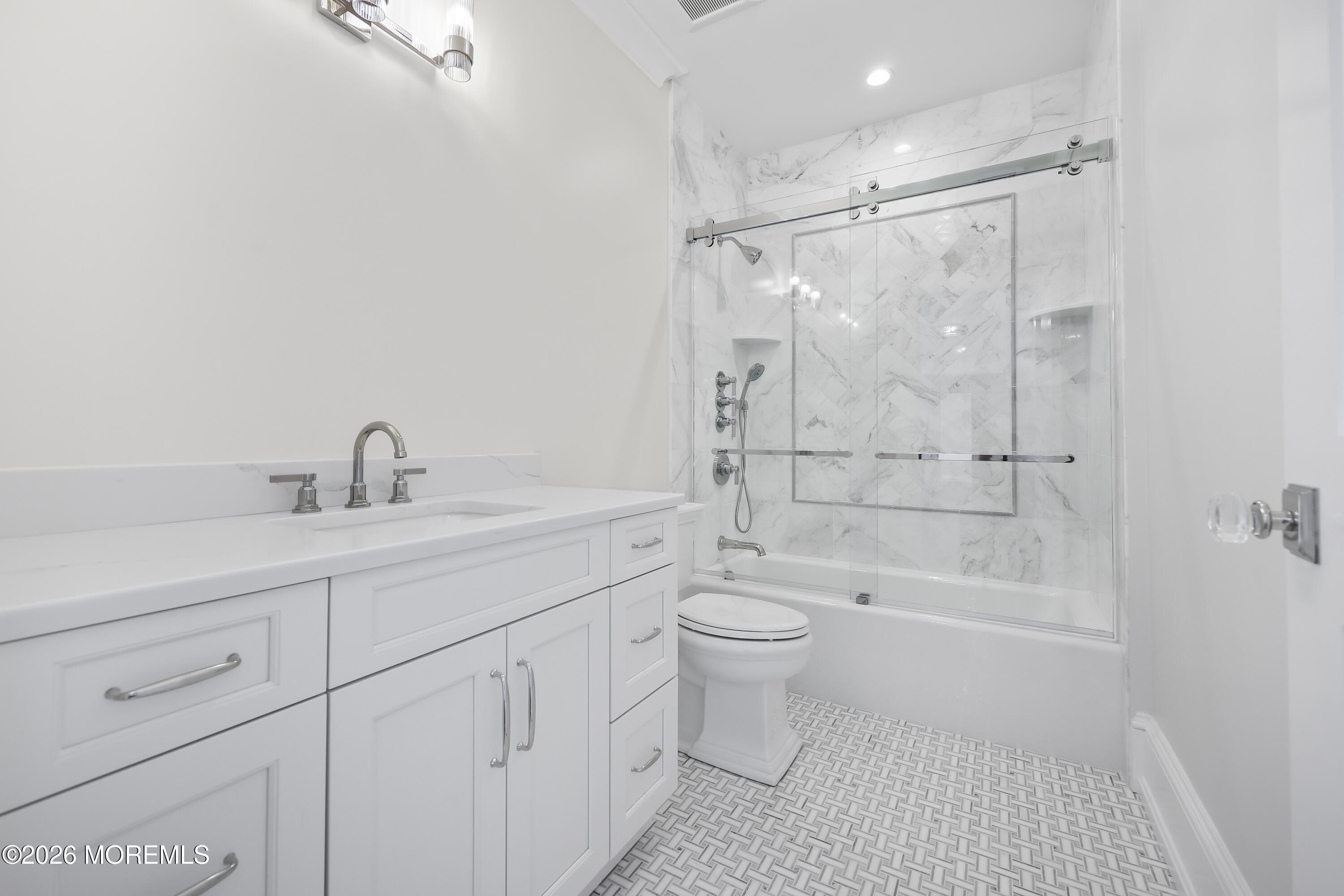 Rumson, New Jersey, 07760, United States, 6 Bedrooms Bedrooms, ,7 BathroomsBathrooms,Residential,Active,2024850