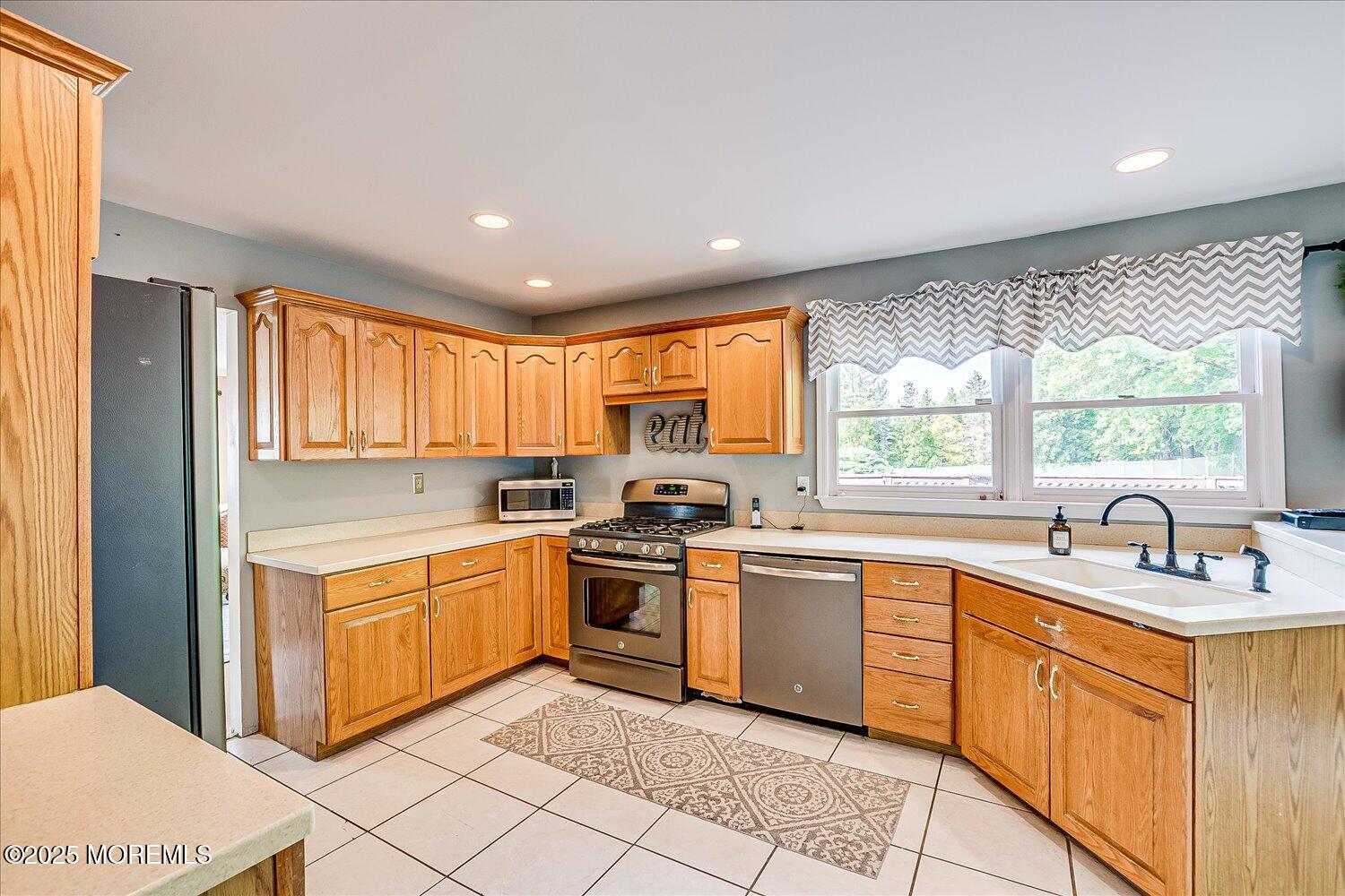6 Firethorn Road, Old Bridge, New Jersey image 13