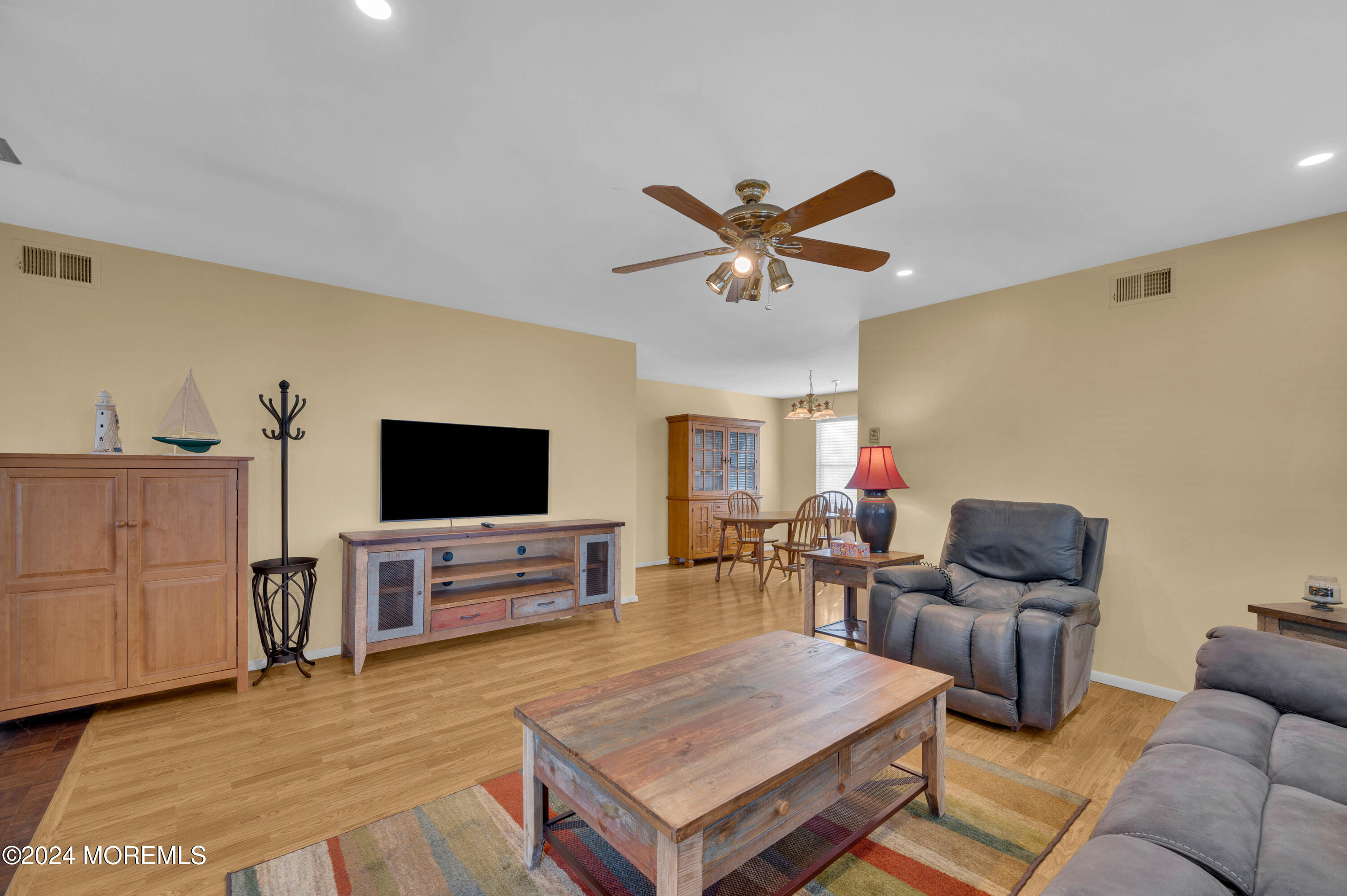 843A Winchester Court, Manchester, New Jersey image 3