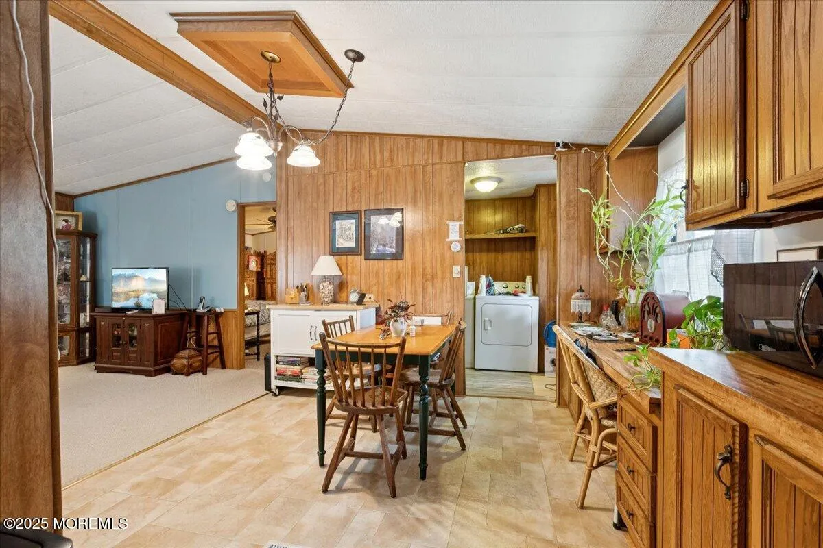 Toms River, New Jersey 08755, United States, 2 Bedrooms Bedrooms, ,2 BathroomsBathrooms,Residential,Active,184399