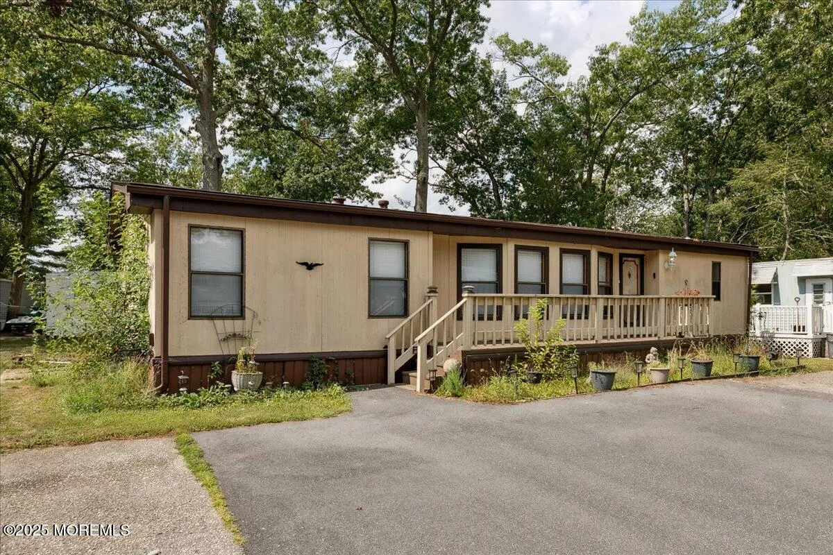 Toms River, New Jersey 08755, United States, 2 Bedrooms Bedrooms, ,2 BathroomsBathrooms,Residential,Active,184399