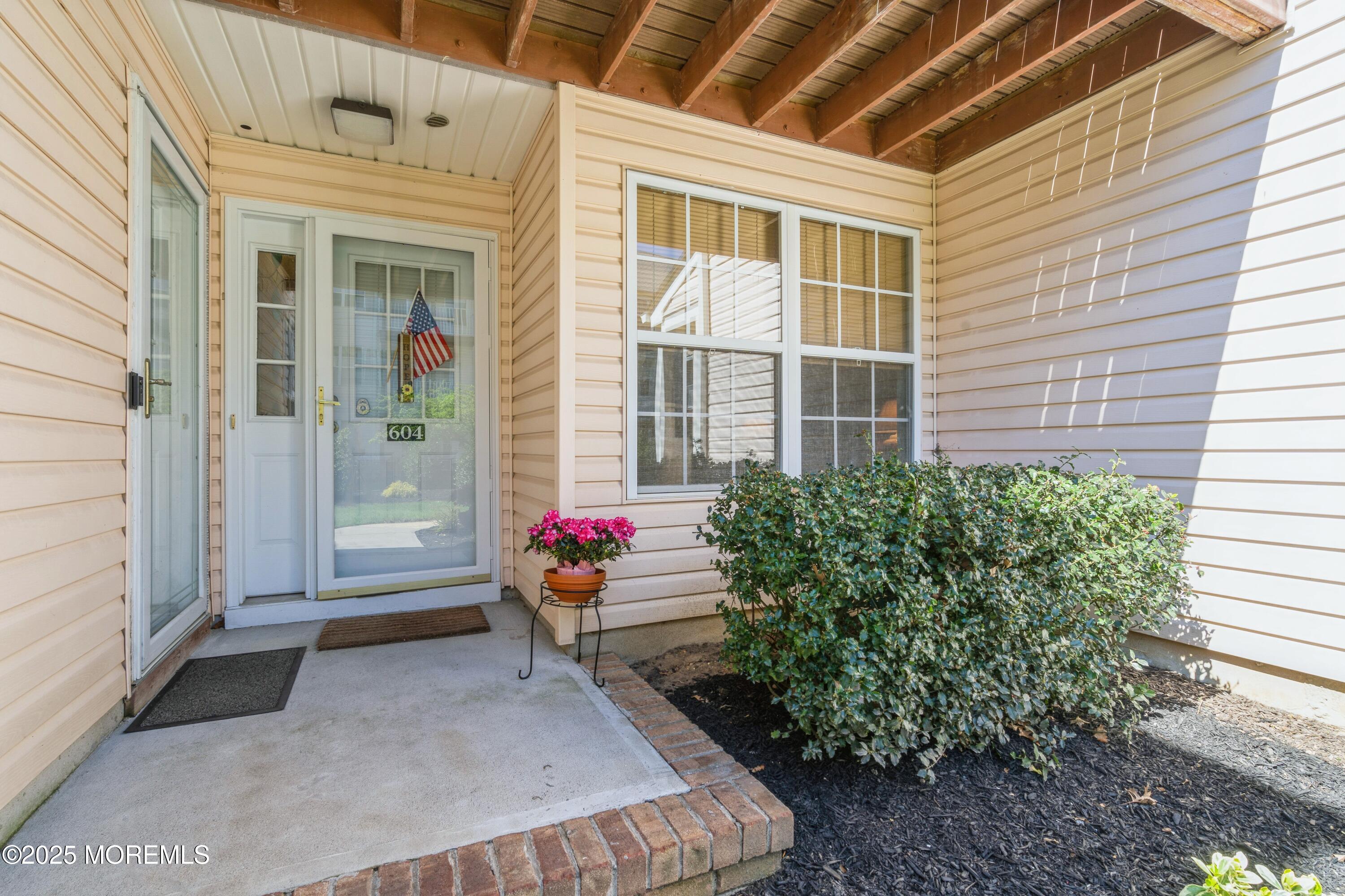 604 Hampshire Drive, North Brunswick, New Jersey image 3