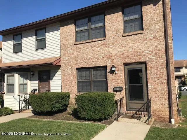 Hazlet, New Jersey 07730, United States, 2 Bedrooms Bedrooms, ,2 BathroomsBathrooms,Residential,Active,170762