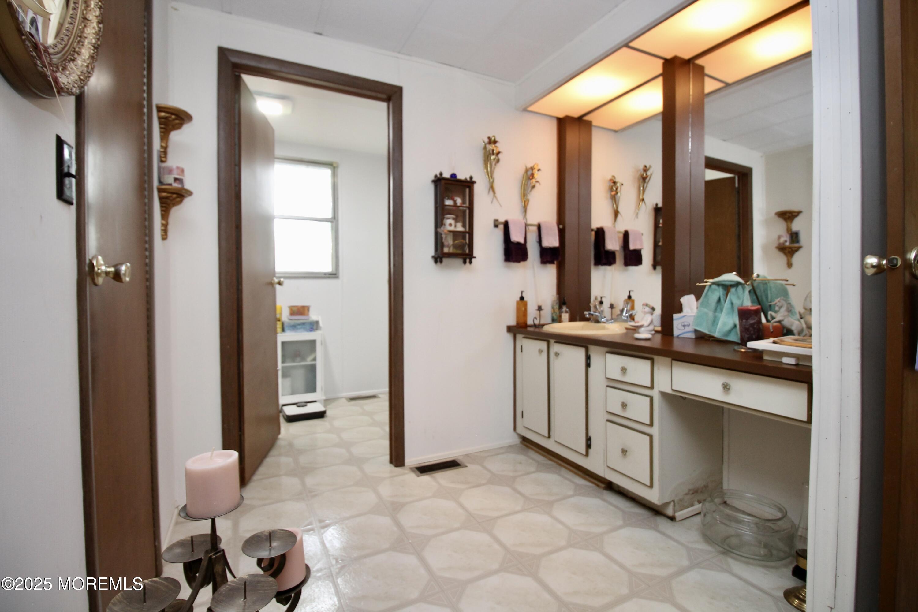 530 James Street, Freehold, New Jersey image 19