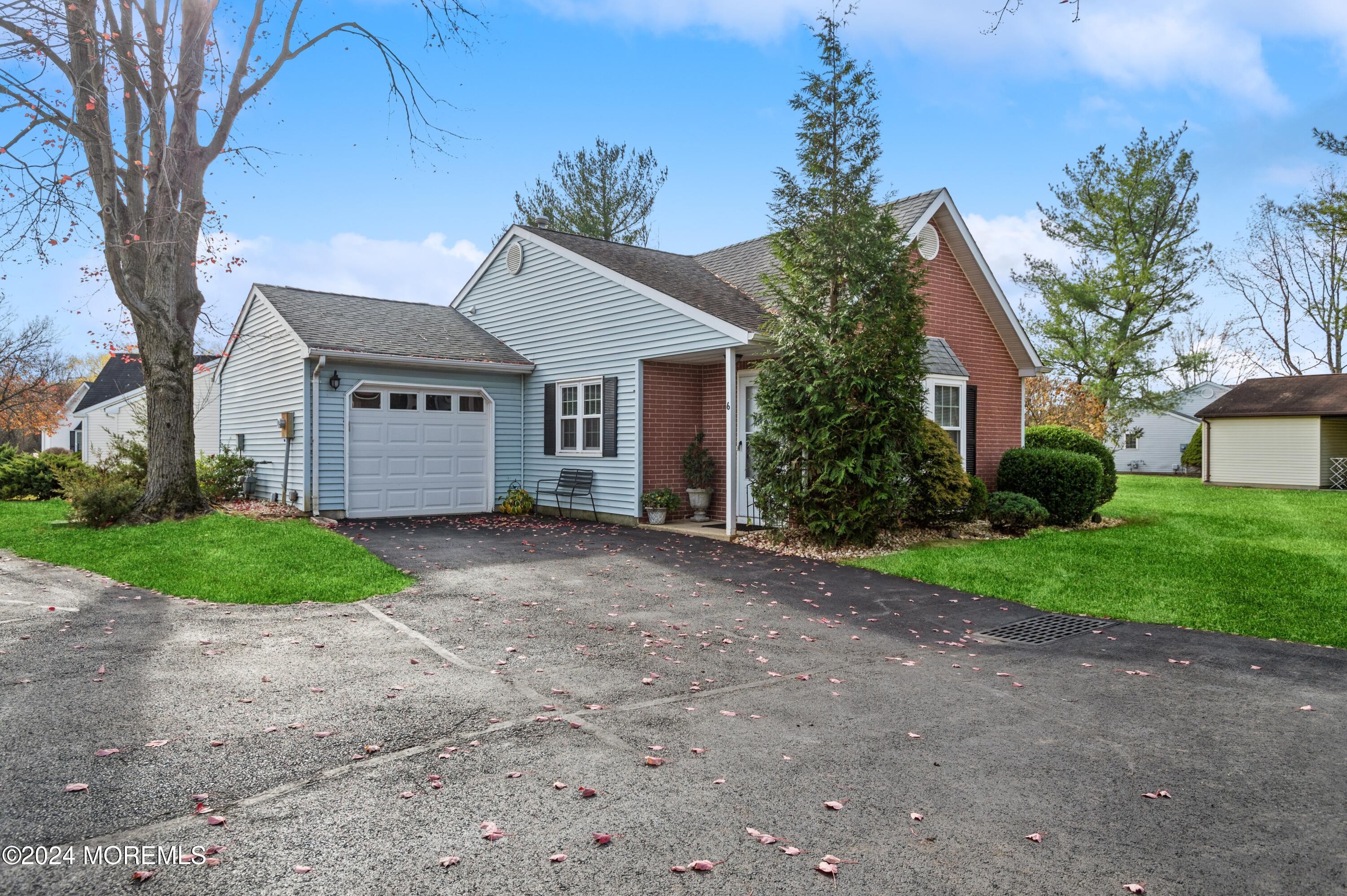 6 Morden Close #1000, Freehold, New Jersey image 2