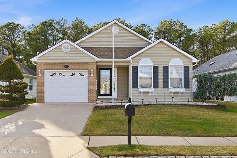 Photo of 52 Canterbury Lane, Toms River, NJ 08757 (MLS # 22600062)