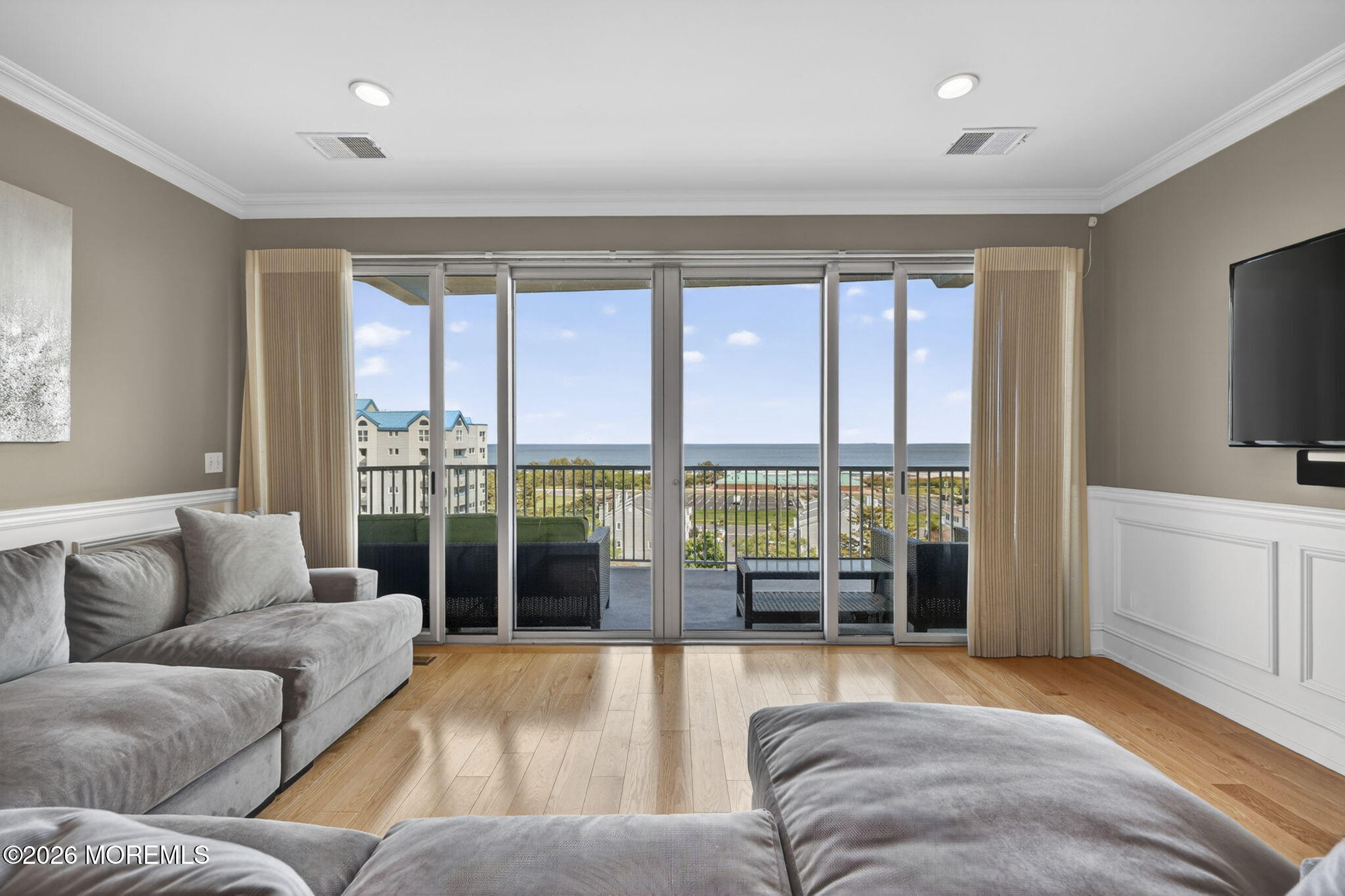 Long Branch, New Jersey, 07740, United States, 2 Bedrooms Bedrooms, ,3 BathroomsBathrooms,Residential,Active,2052056