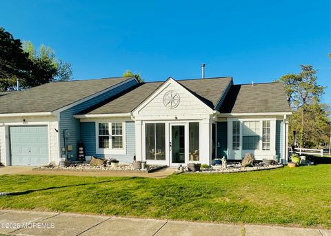 Photo of 988 Buckingham Drive #B, Manchester, NJ 08759 (MLS # 22611207)