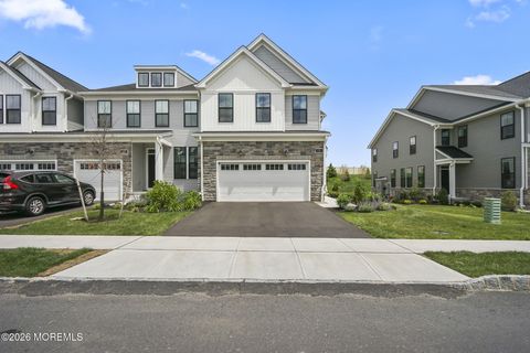 Homes For Sale - 170 Mustang Drive<br/> Manalapan, NJ 07726