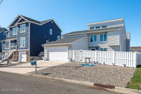 Photo of 1227 Varuna Drive, Forked River, NJ 08731 (MLS # 22611040)