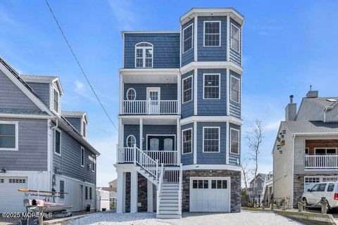 Photo of 141 Vanard Drive, Brick, NJ 08723 (MLS # 22534715)