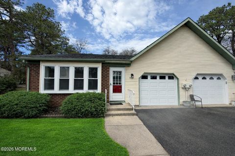 Homes For Rent - 8A Canton Drive #8A<br/> Whiting, NJ 08759