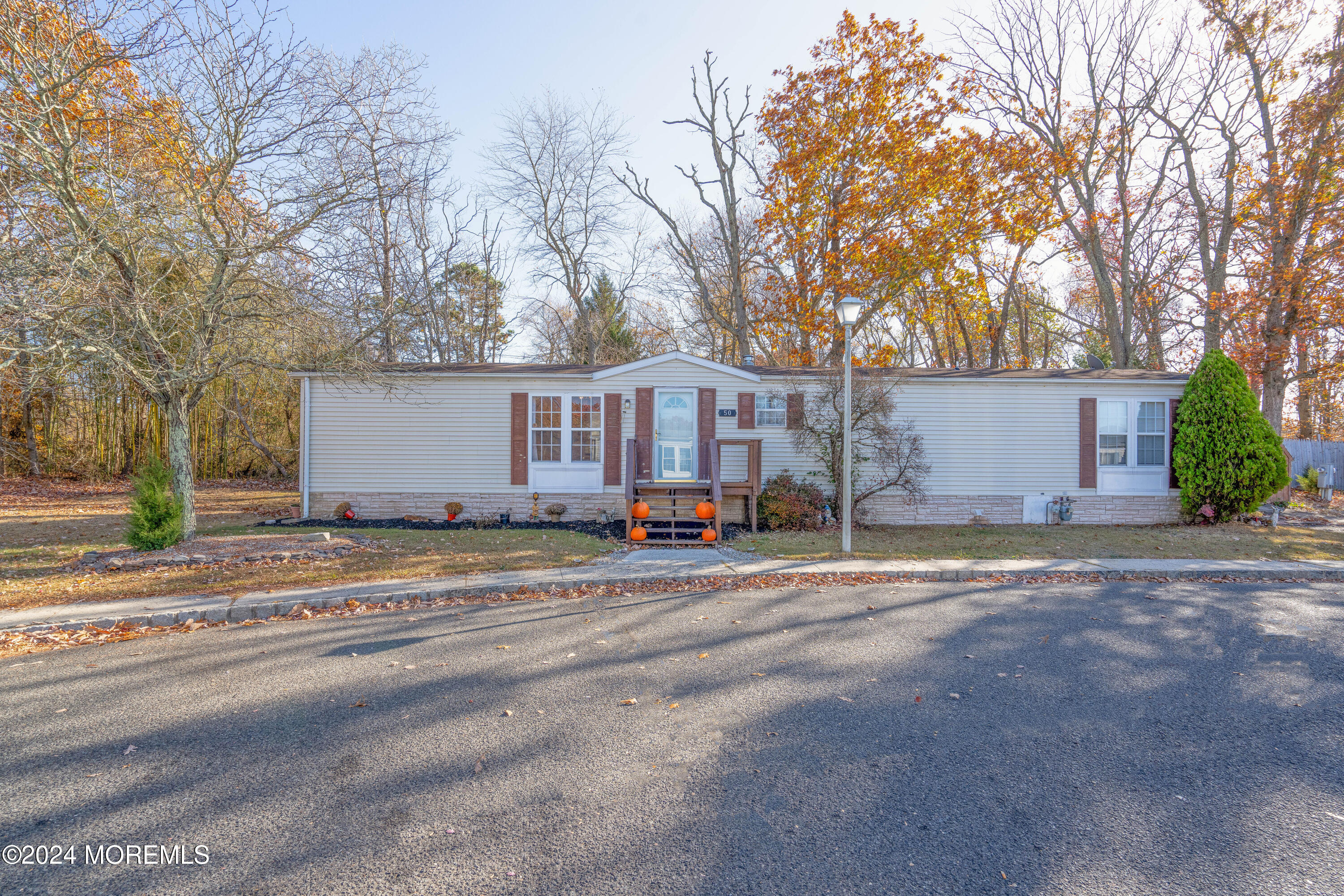 50 Ruffian Way, Howell, New Jersey image 1