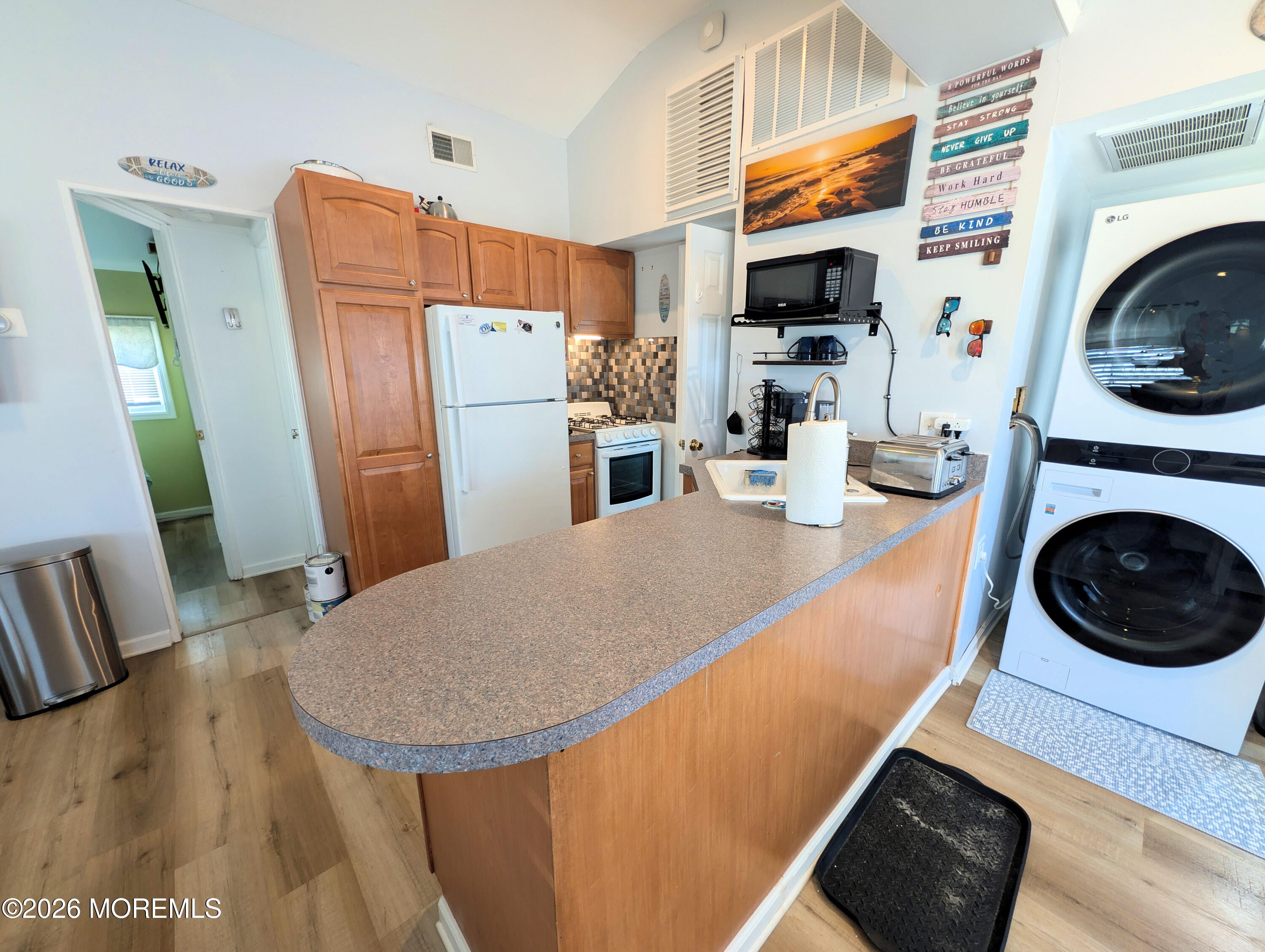 25 E Cormorant Way