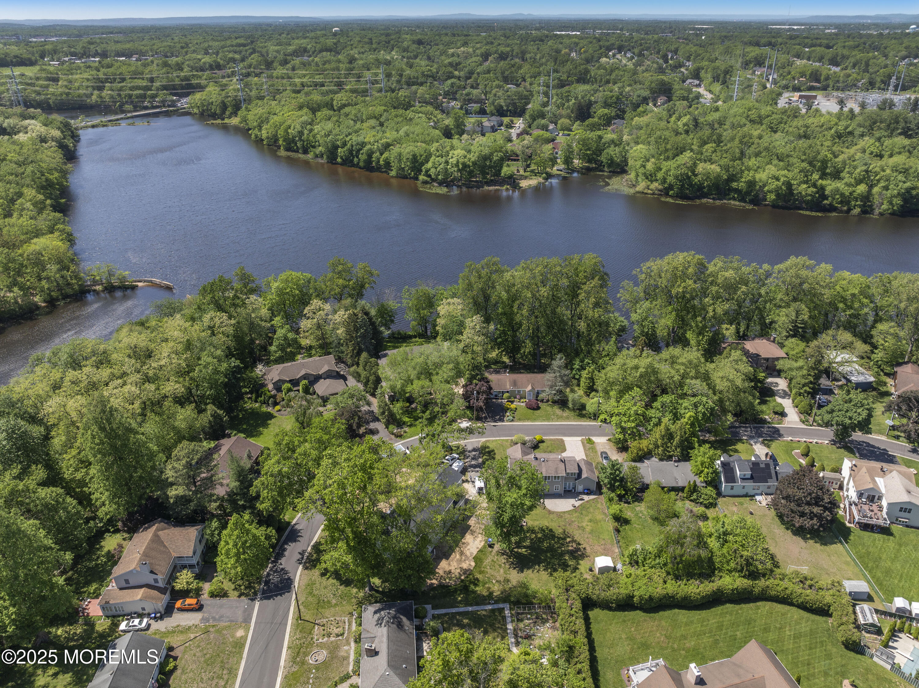 38 Louise Drive, East Brunswick, New Jersey image 2