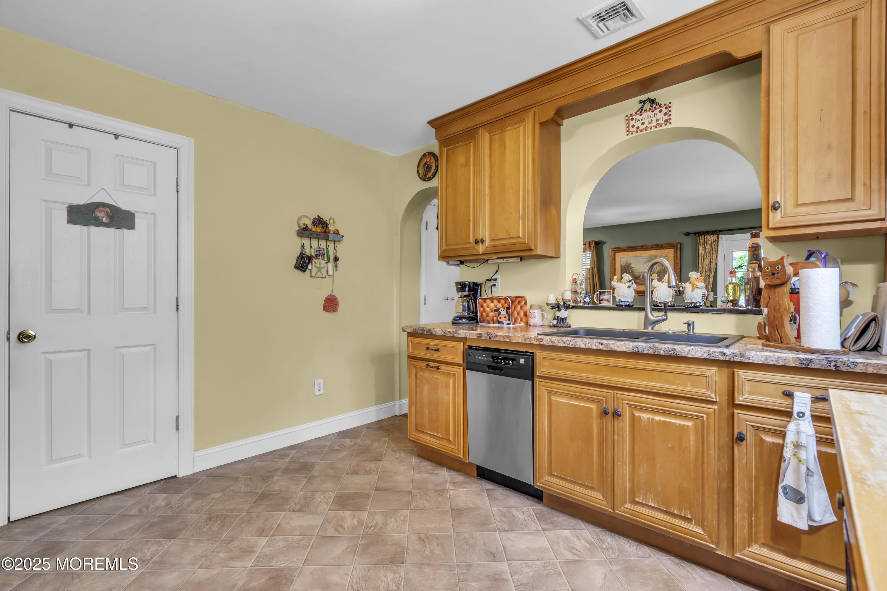 709 Parkside Avenue, Toms River, New Jersey image 14
