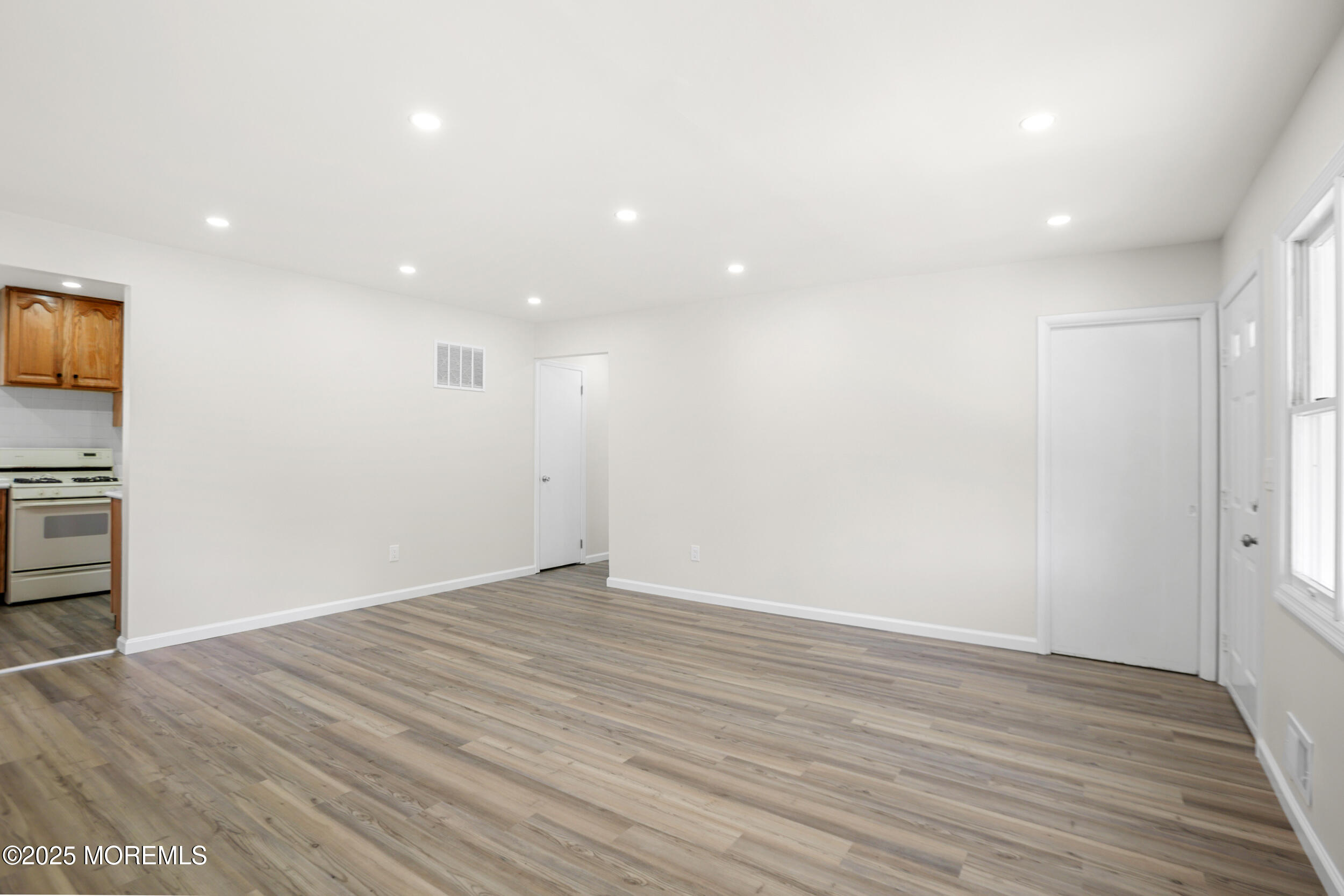 144 Belmont Drive, Toms River, New Jersey image 7